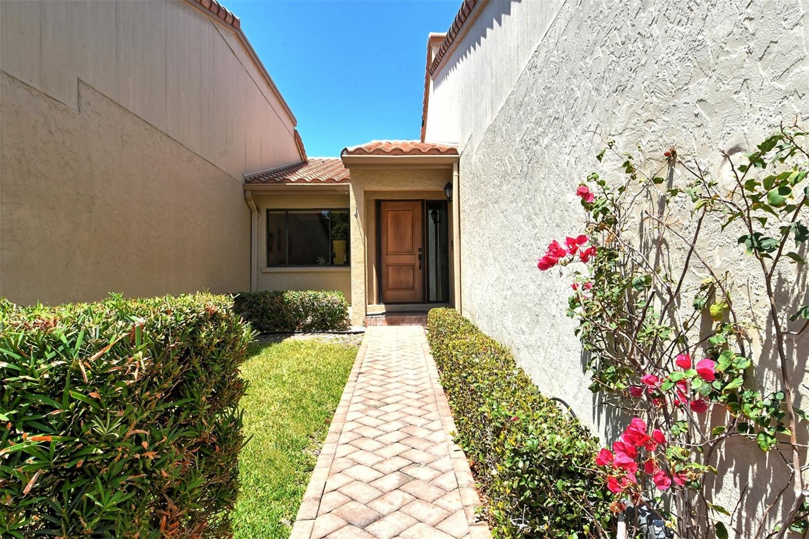 2383 HARBOUR OAKS DR