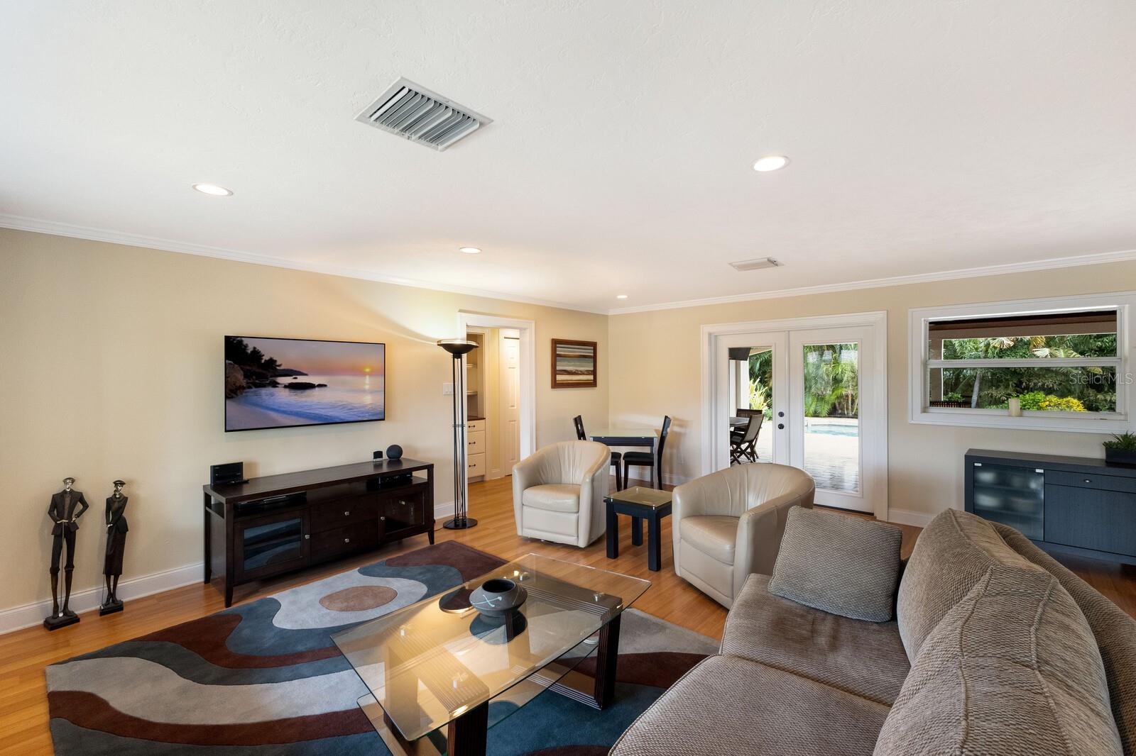 421 WOOD DUCK DR