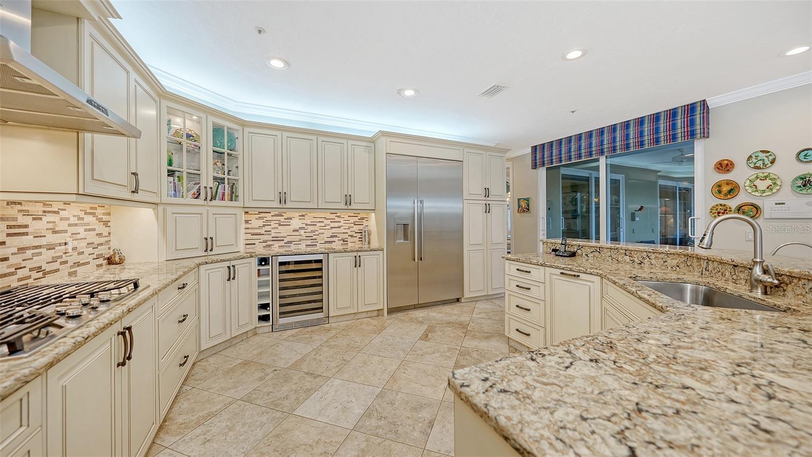 3310 SABAL COVE LN
