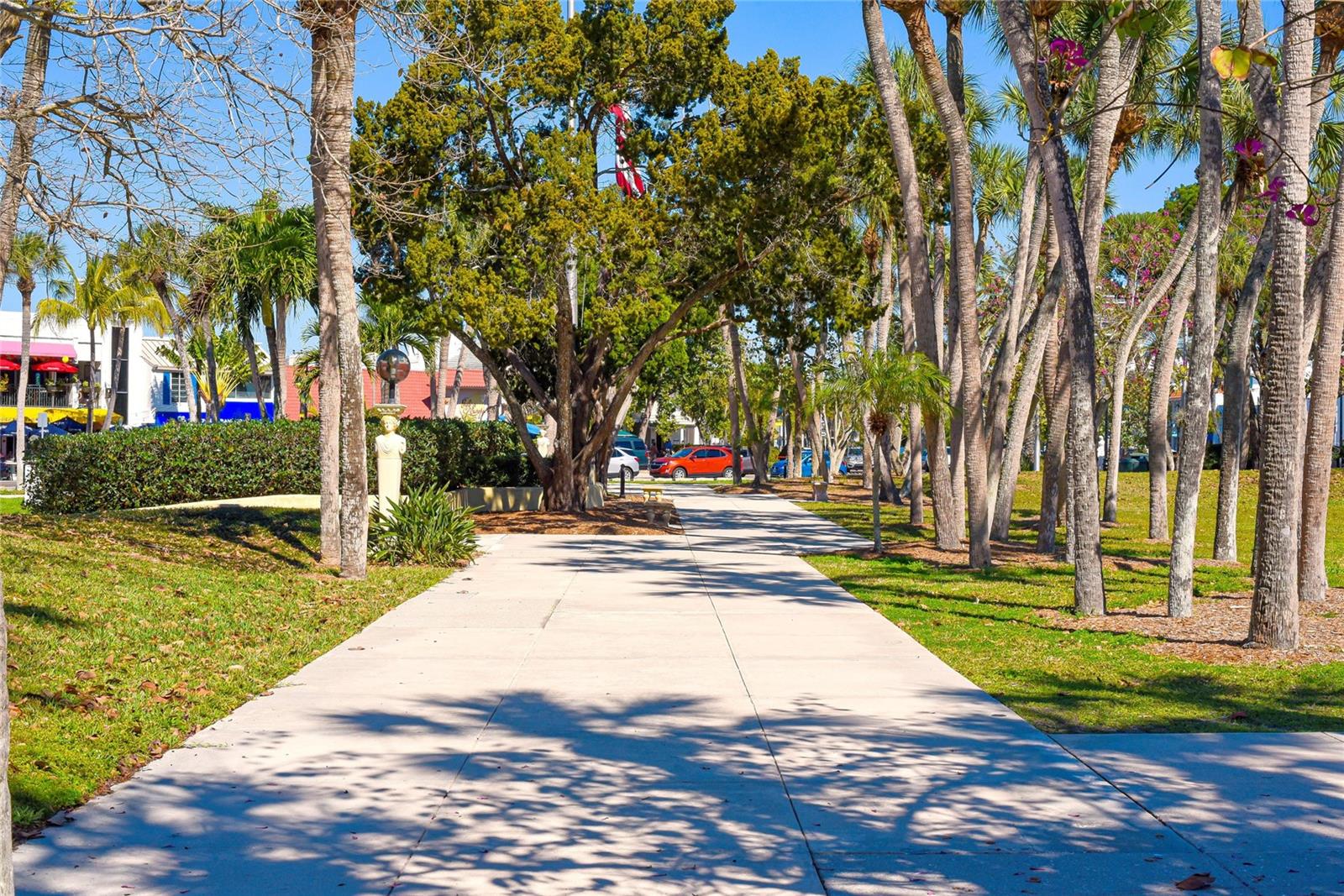 141 N ADAMS DR