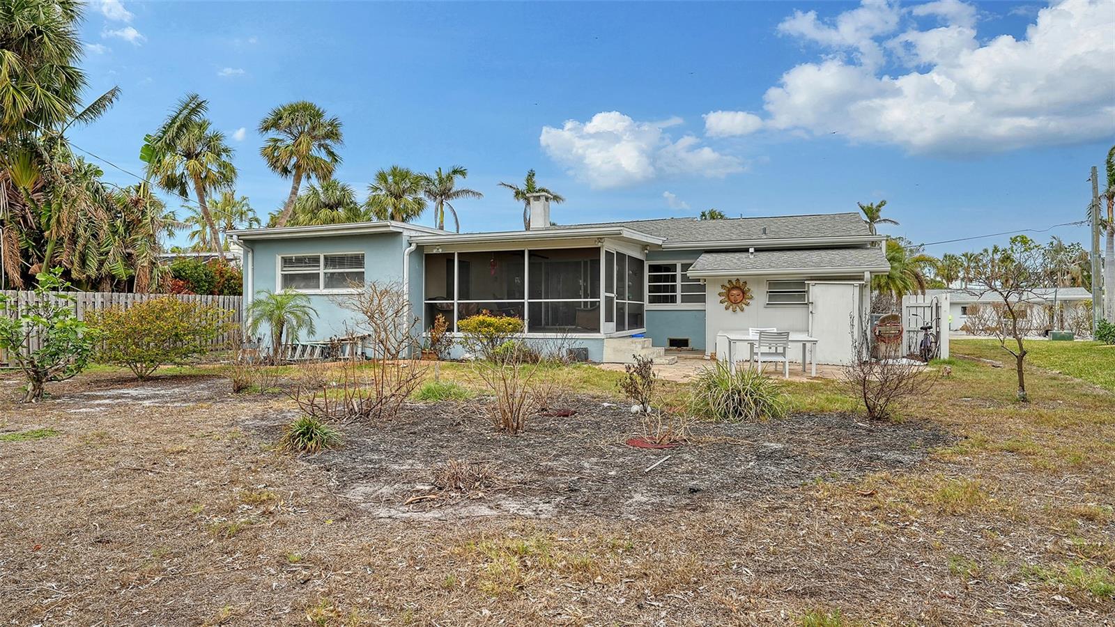 141 N ADAMS DR