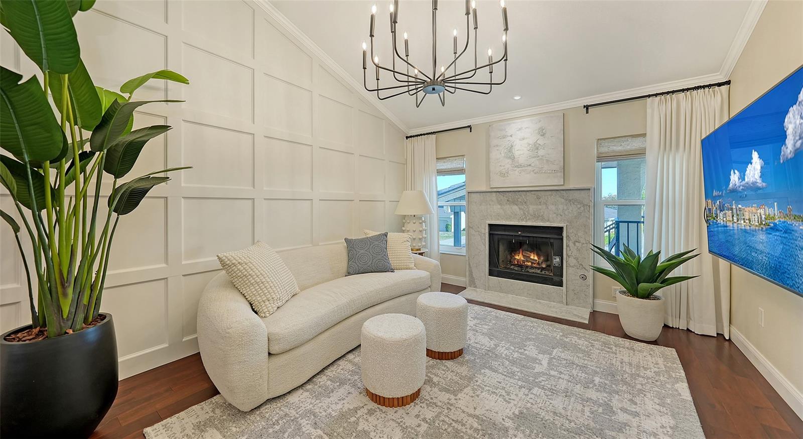 2195 HARBOURSIDE DR #404