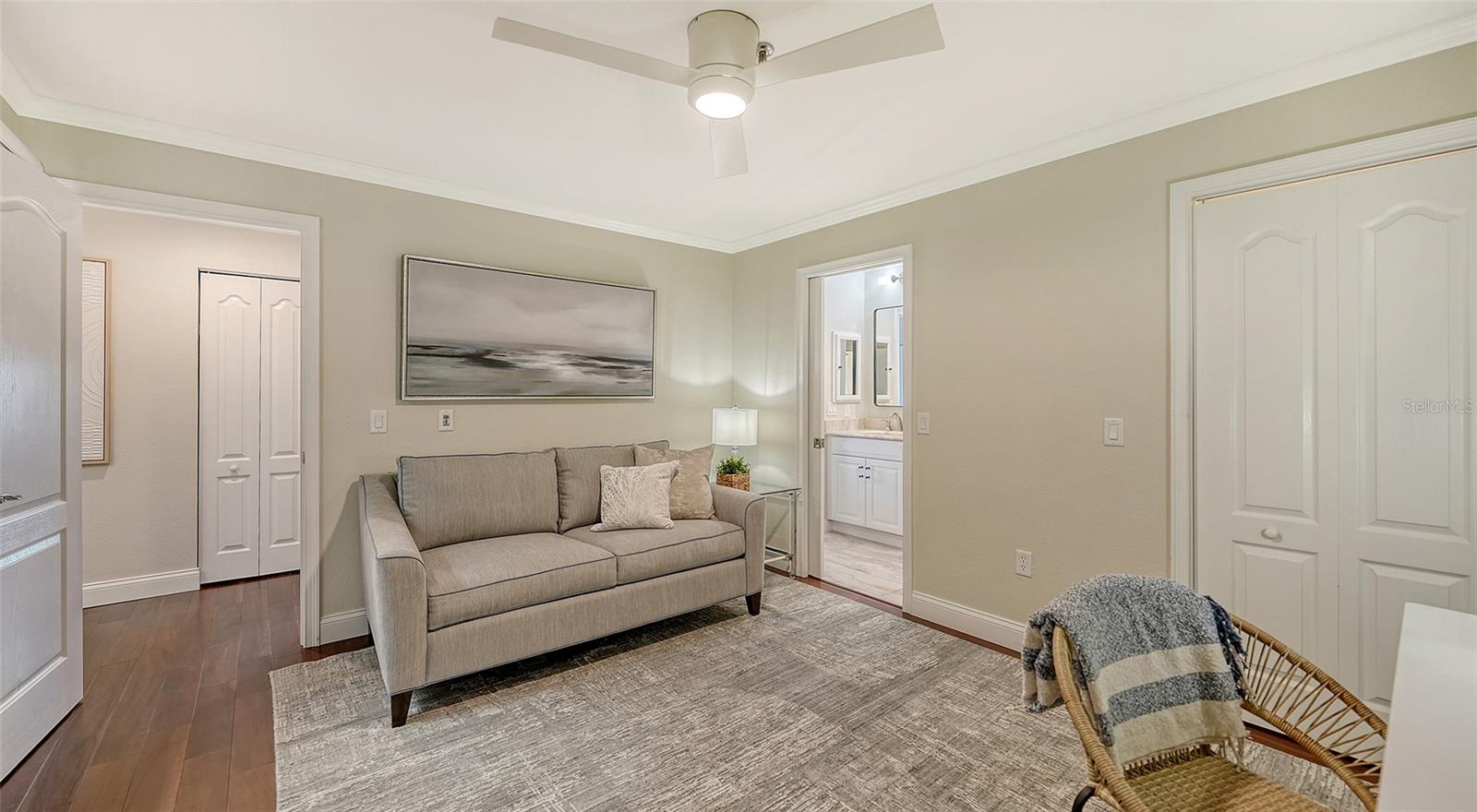 2195 HARBOURSIDE DR #404