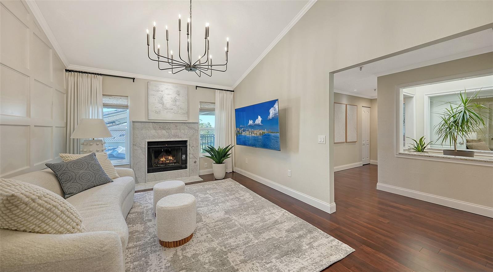 2195 HARBOURSIDE DR #404
