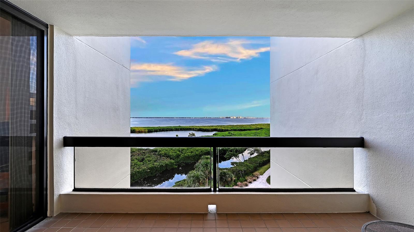 1932 HARBOURSIDE DR #254