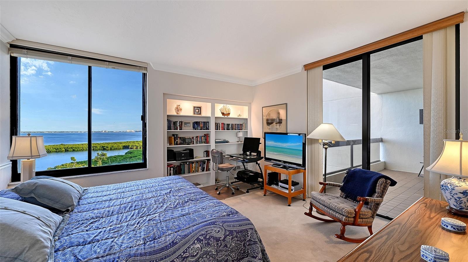 1932 HARBOURSIDE DR #254