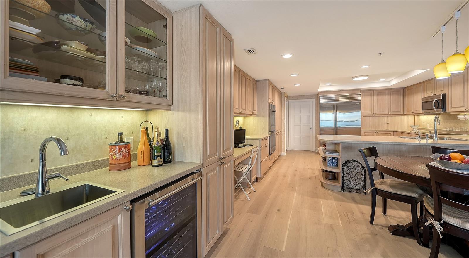 2450 HARBOURSIDE DR #234