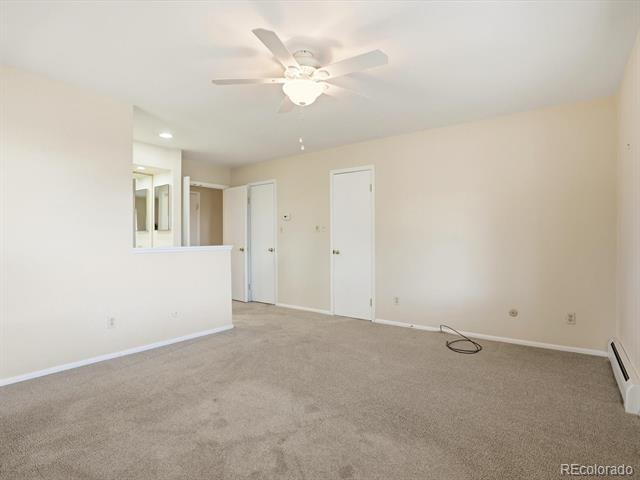 3330 S Oneida Way