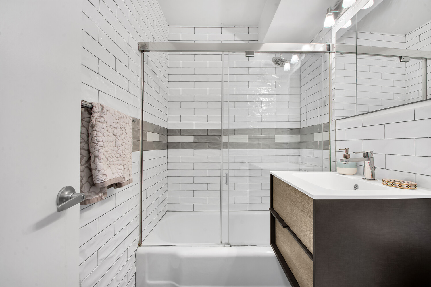 145 E 15TH Street 7E