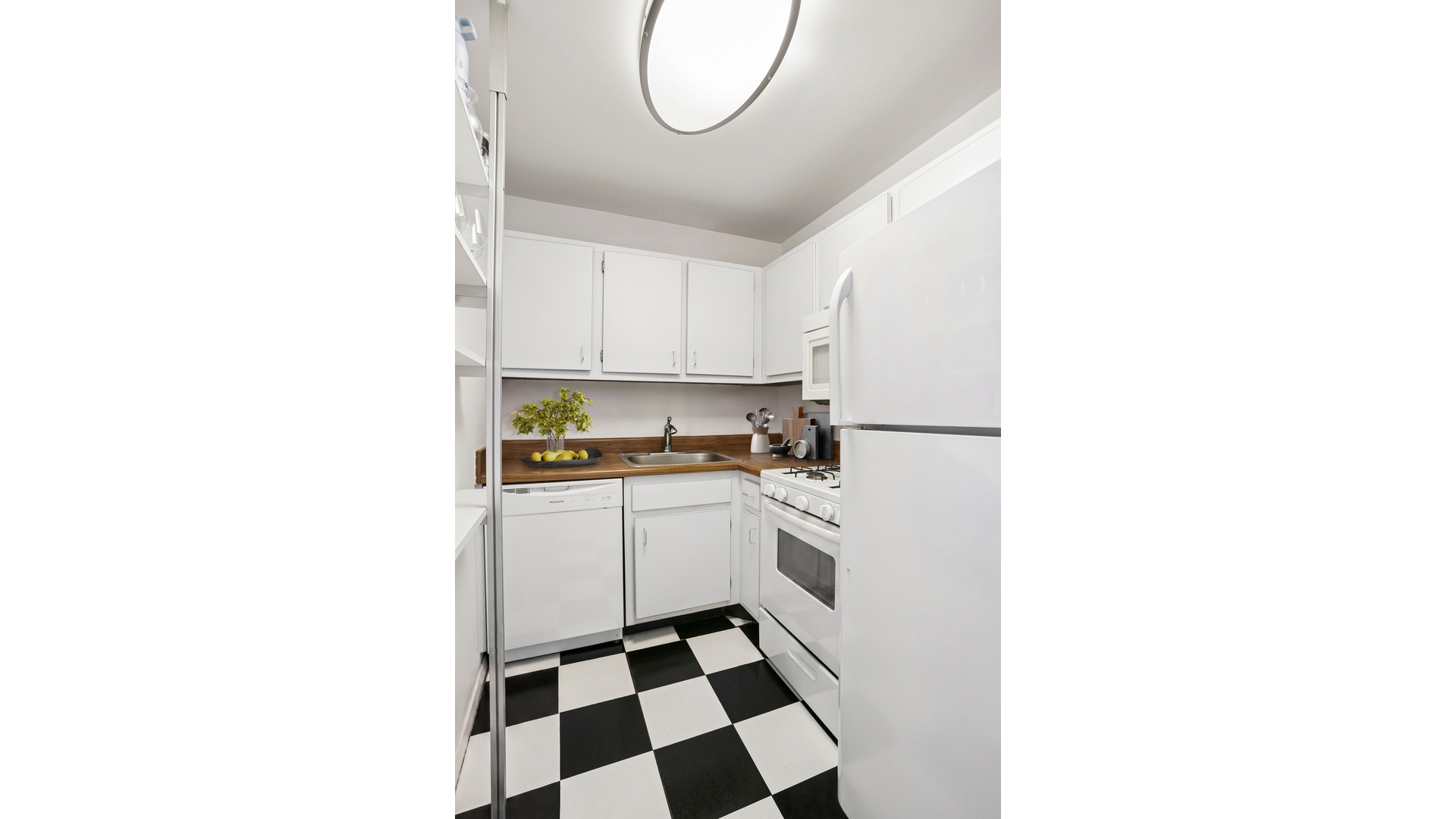 250 MERCER Street B1505