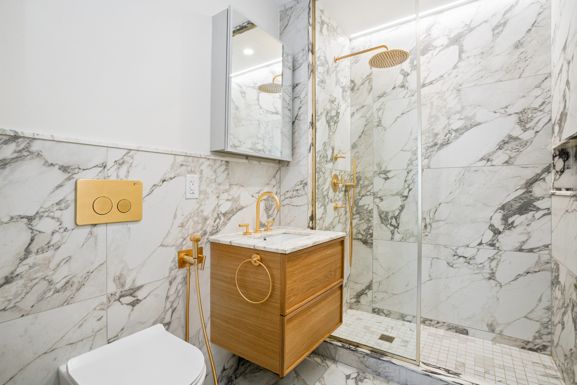 114 LEXINGTON Avenue 304