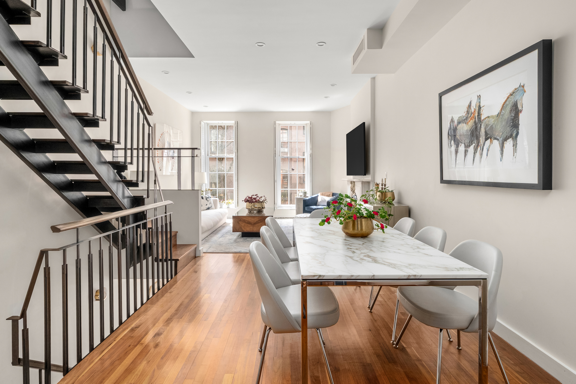 43 W 12TH Street