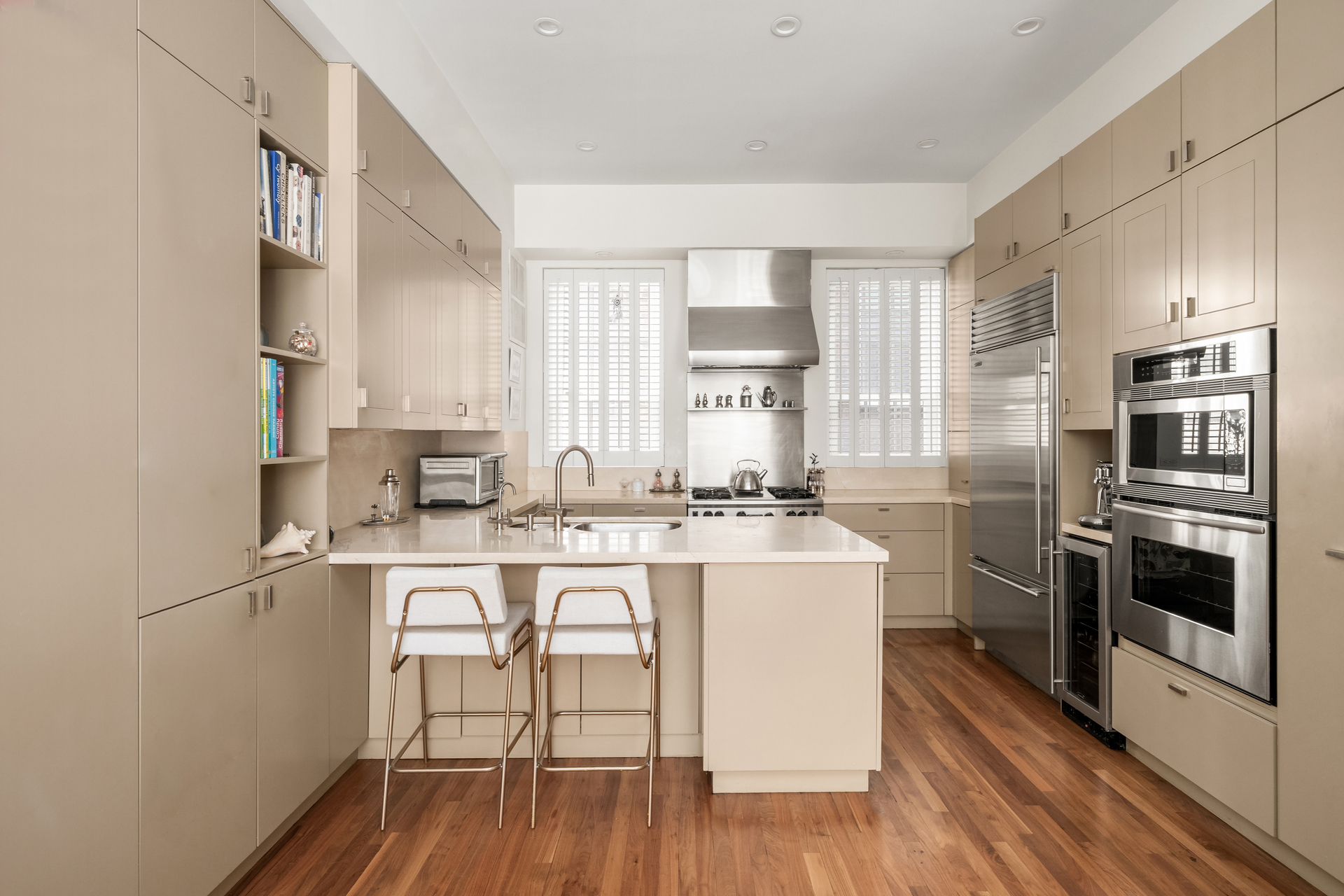 43 W 12TH Street