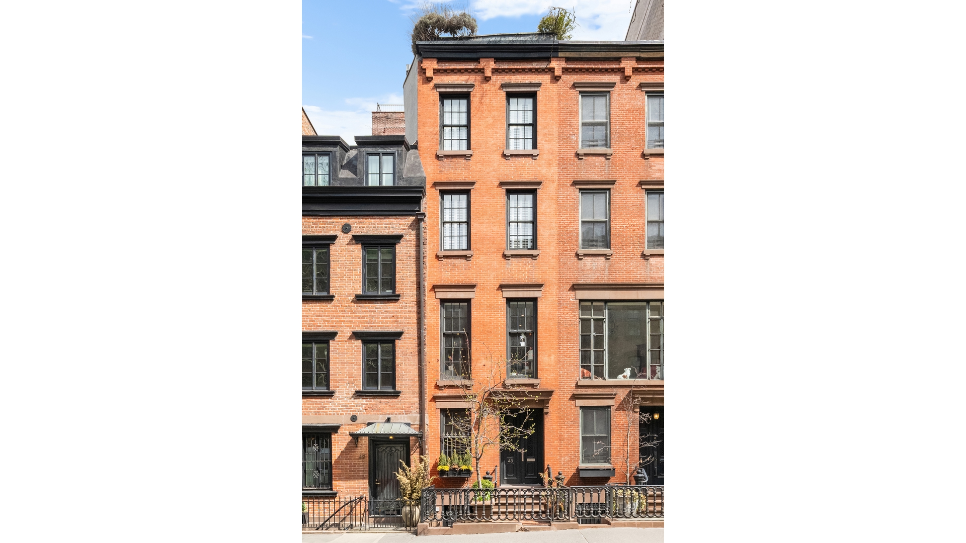 43 W 12TH Street