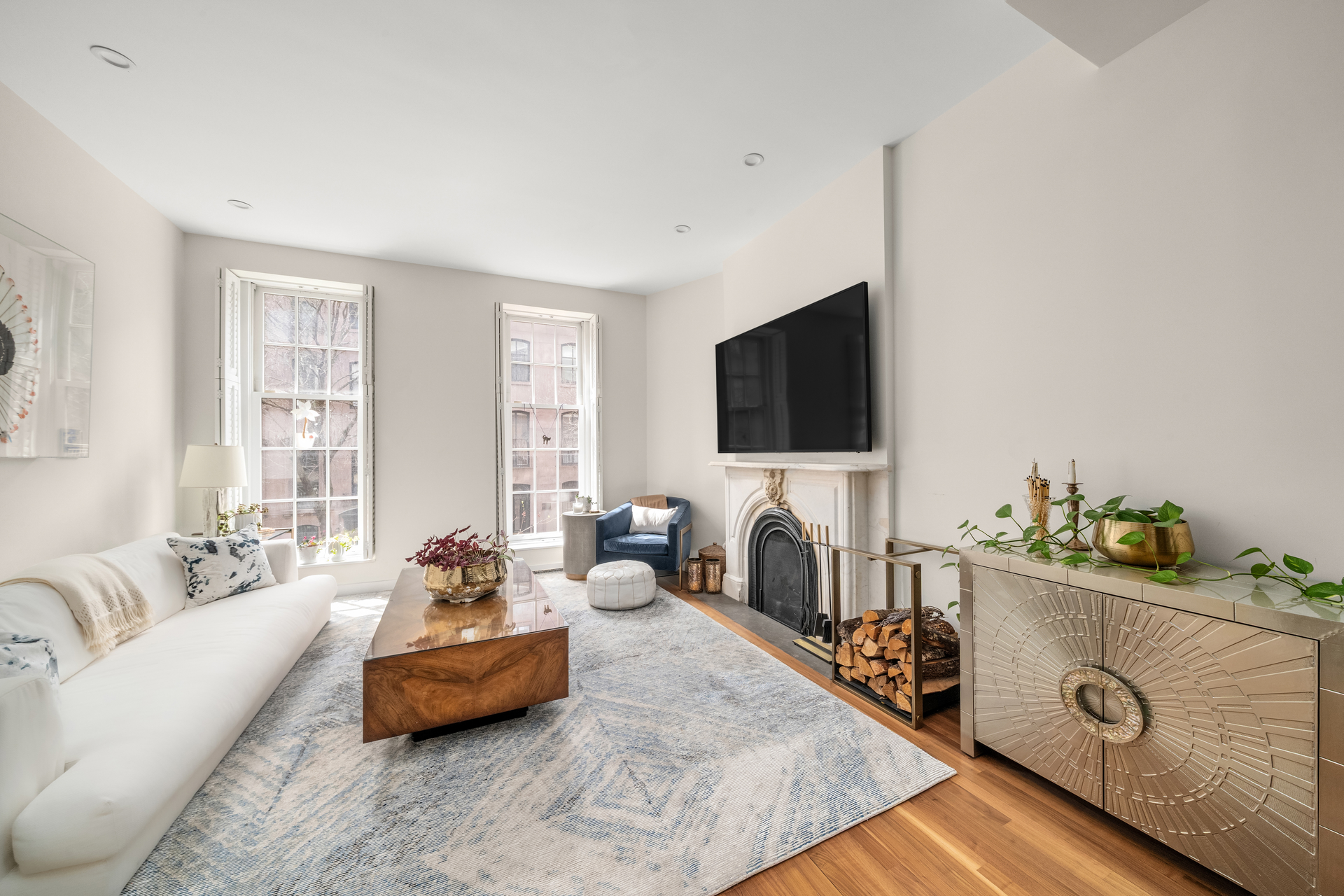 43 W 12TH Street