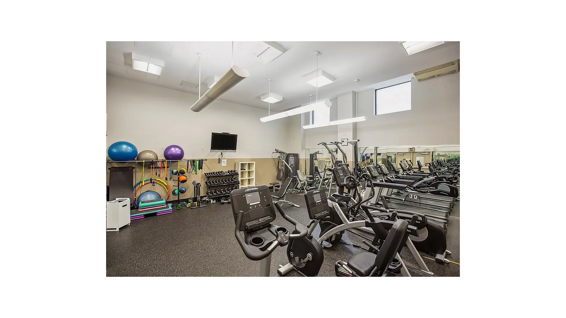 280 RECTOR Place 7E