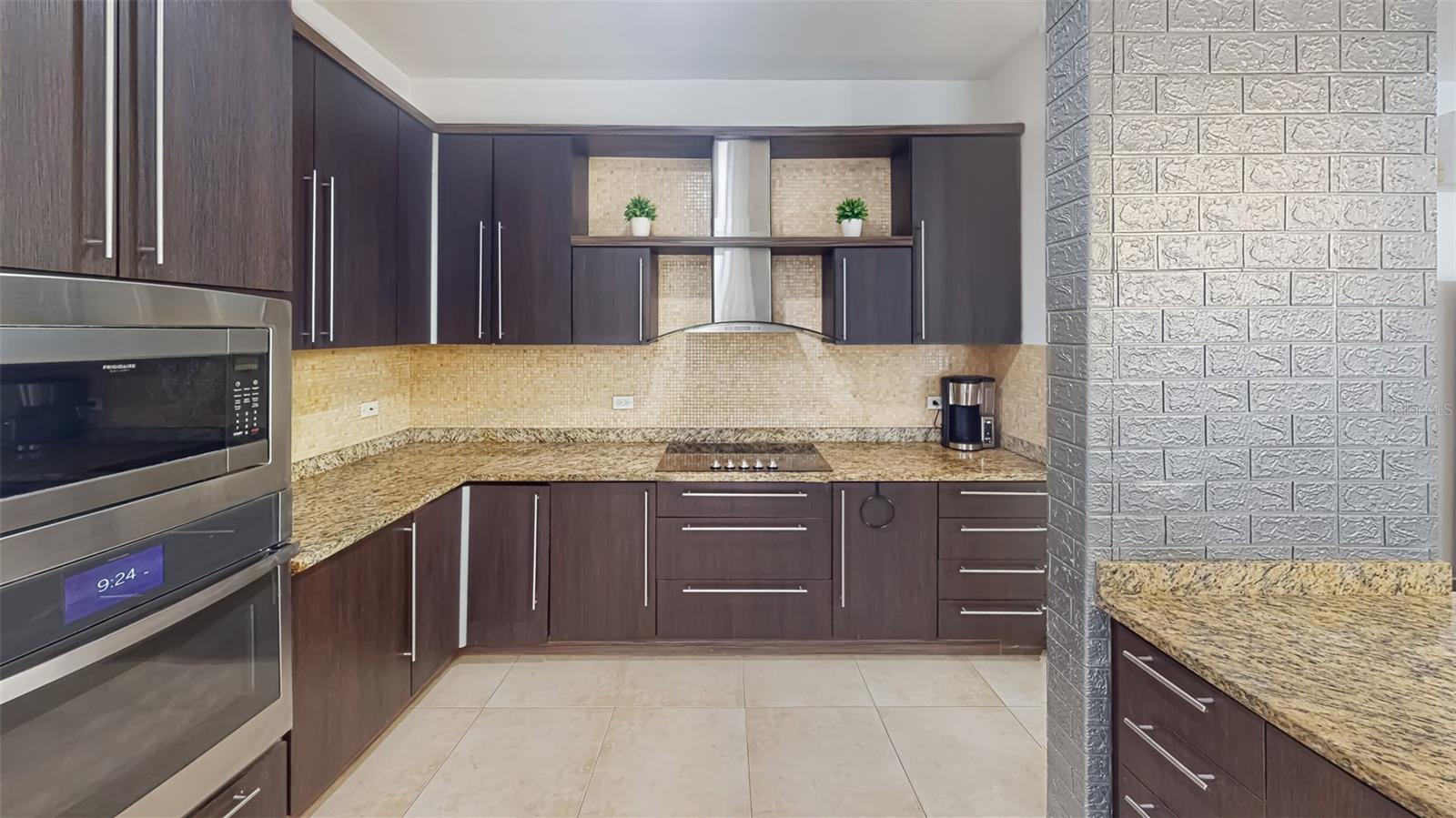 6690 CALLE MALACHITE