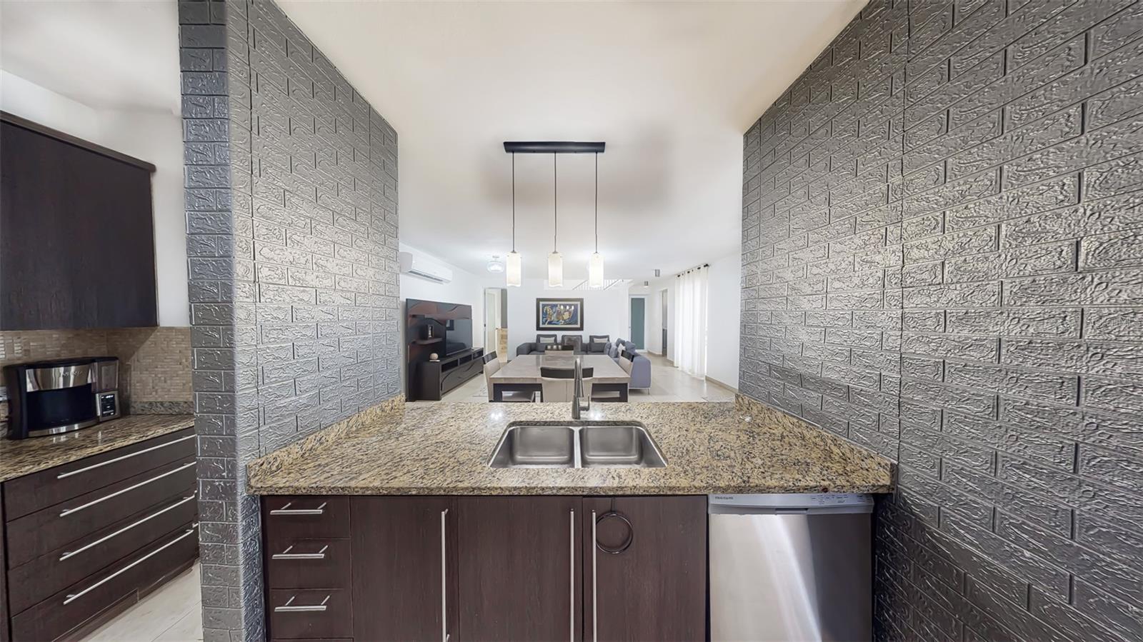 6690 CALLE MALACHITE