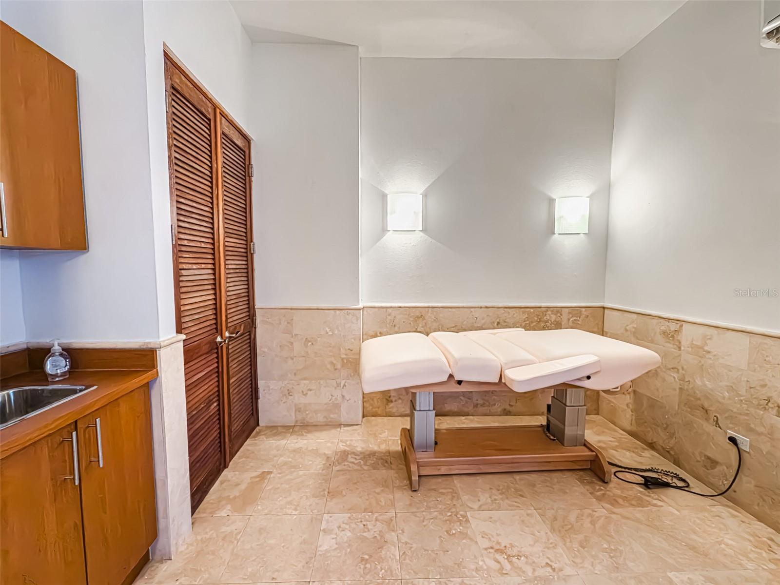 6690 CALLE MALACHITE