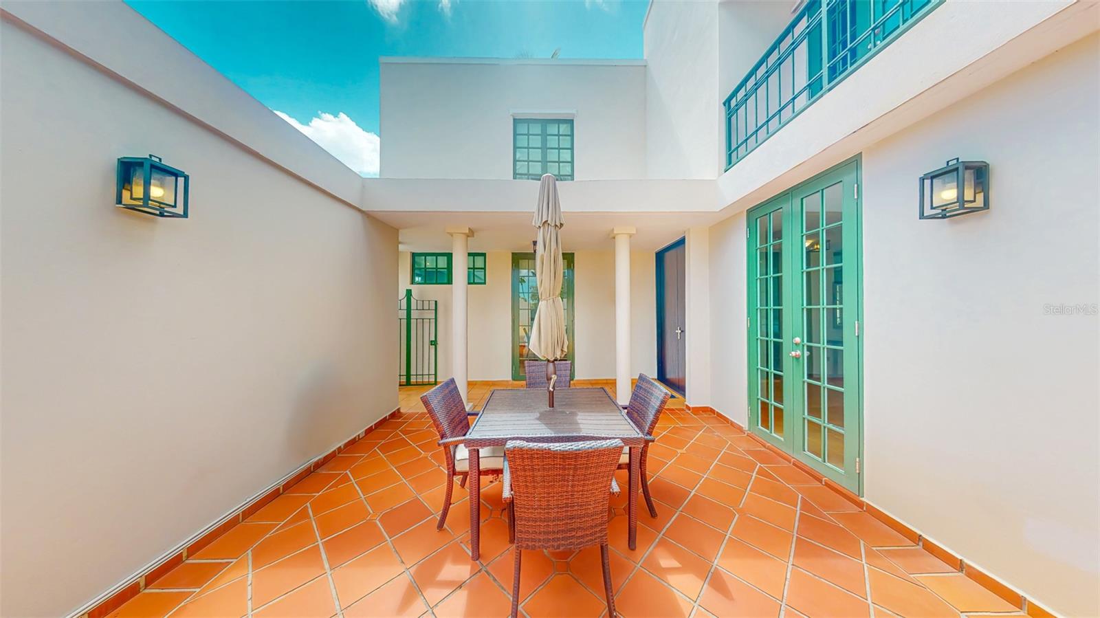 53 CALLE ARRECIFE