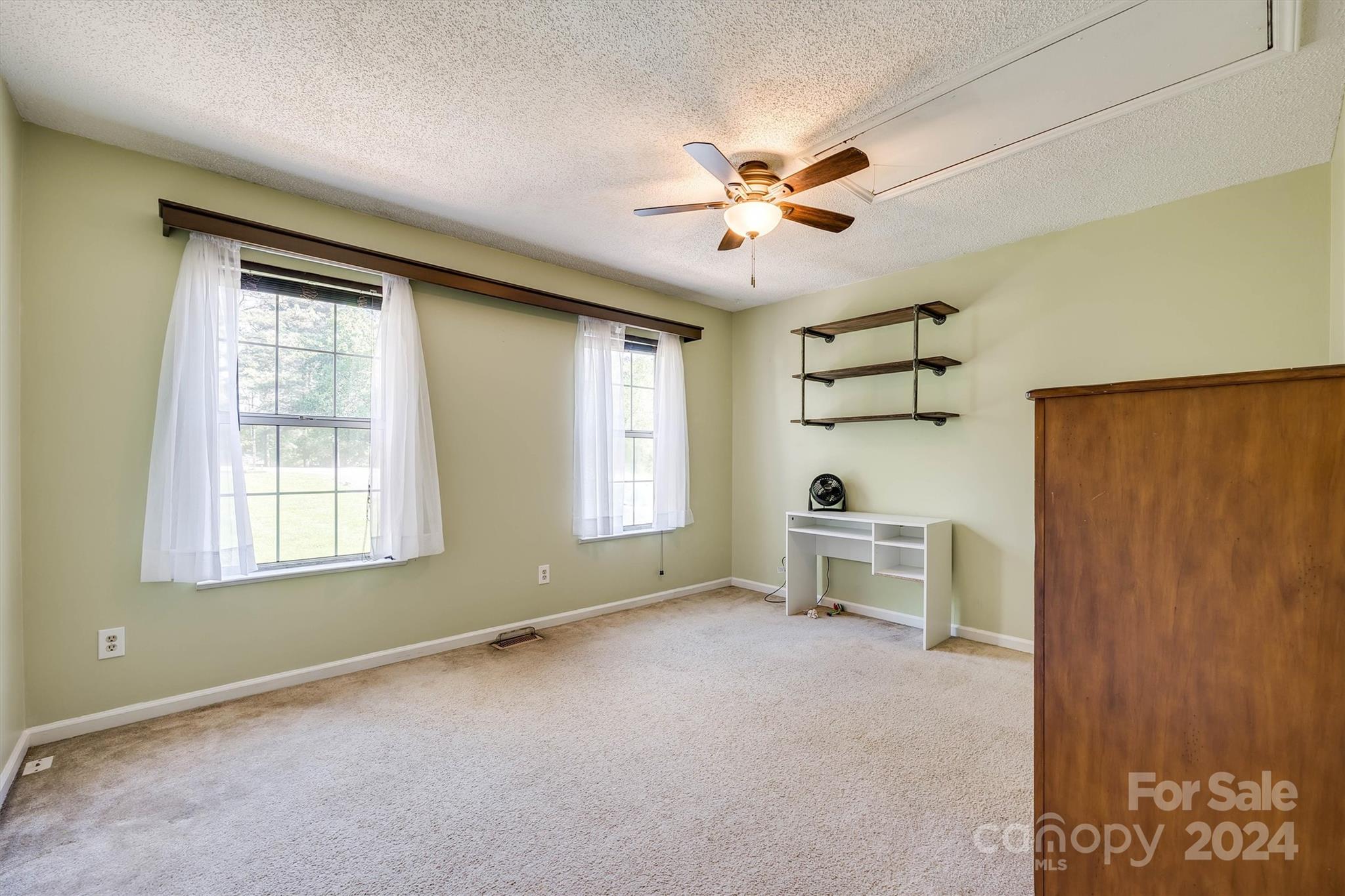 3513 Deer Track Lane
