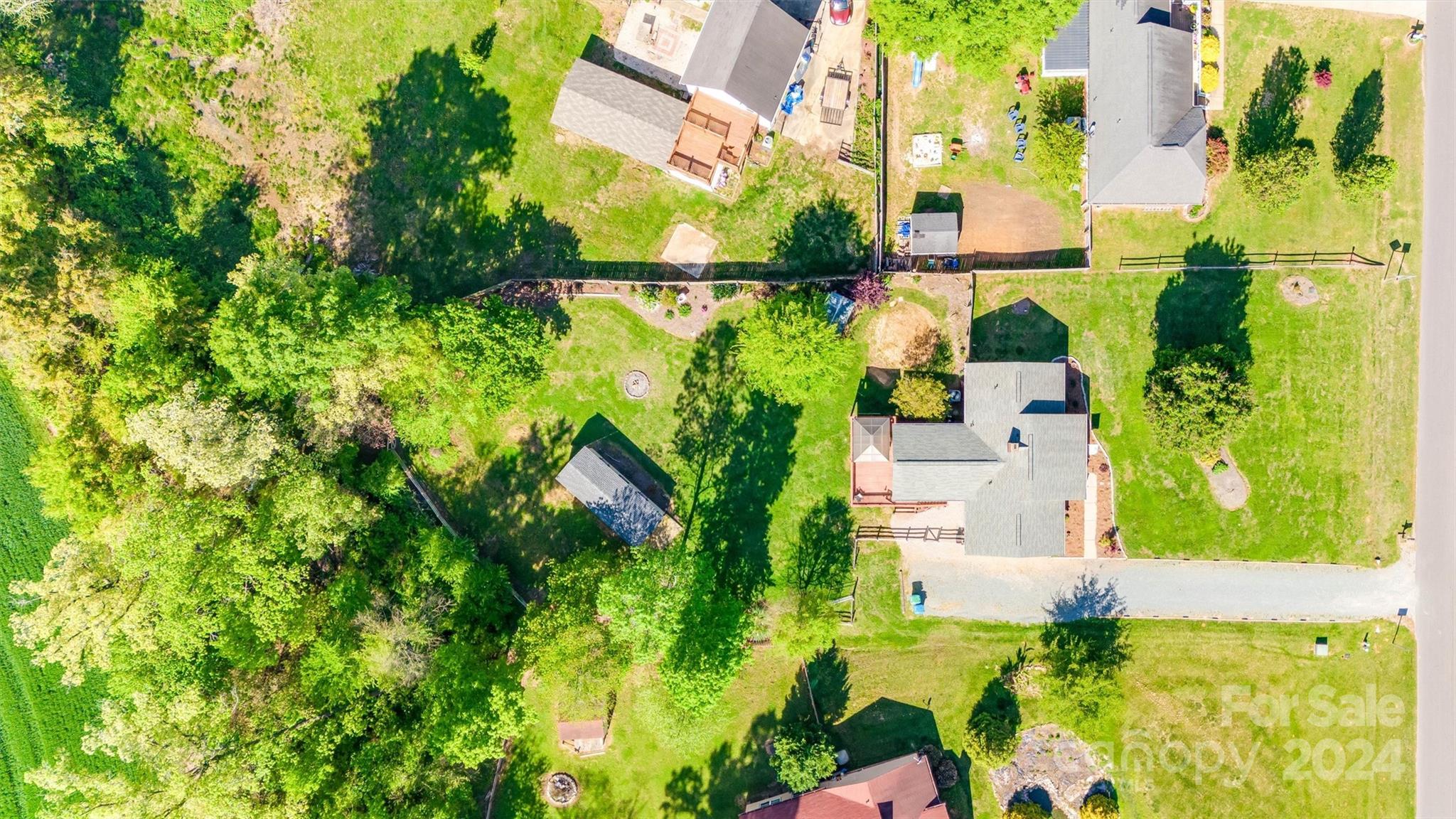 3513 Deer Track Lane