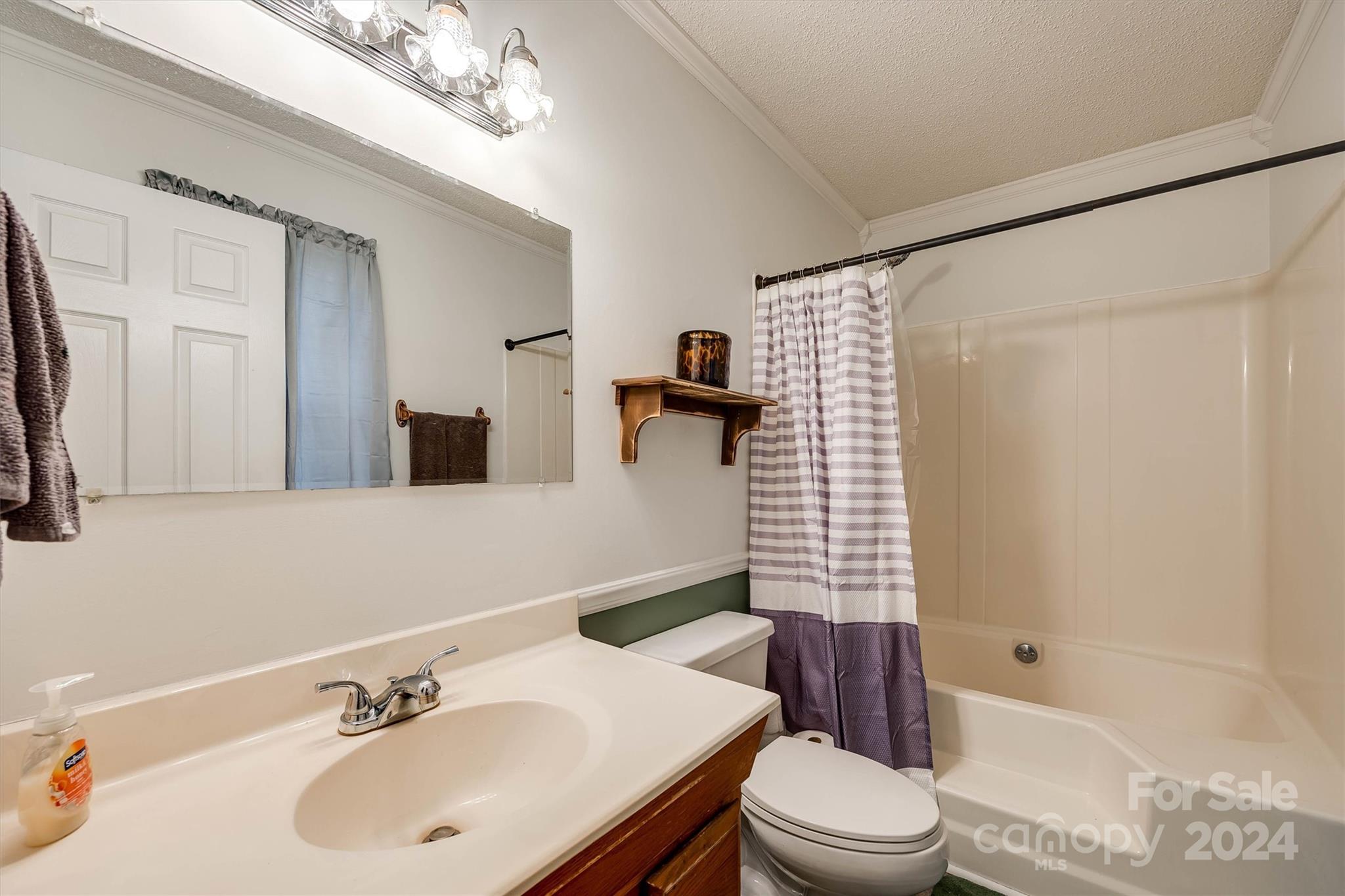 3513 Deer Track Lane
