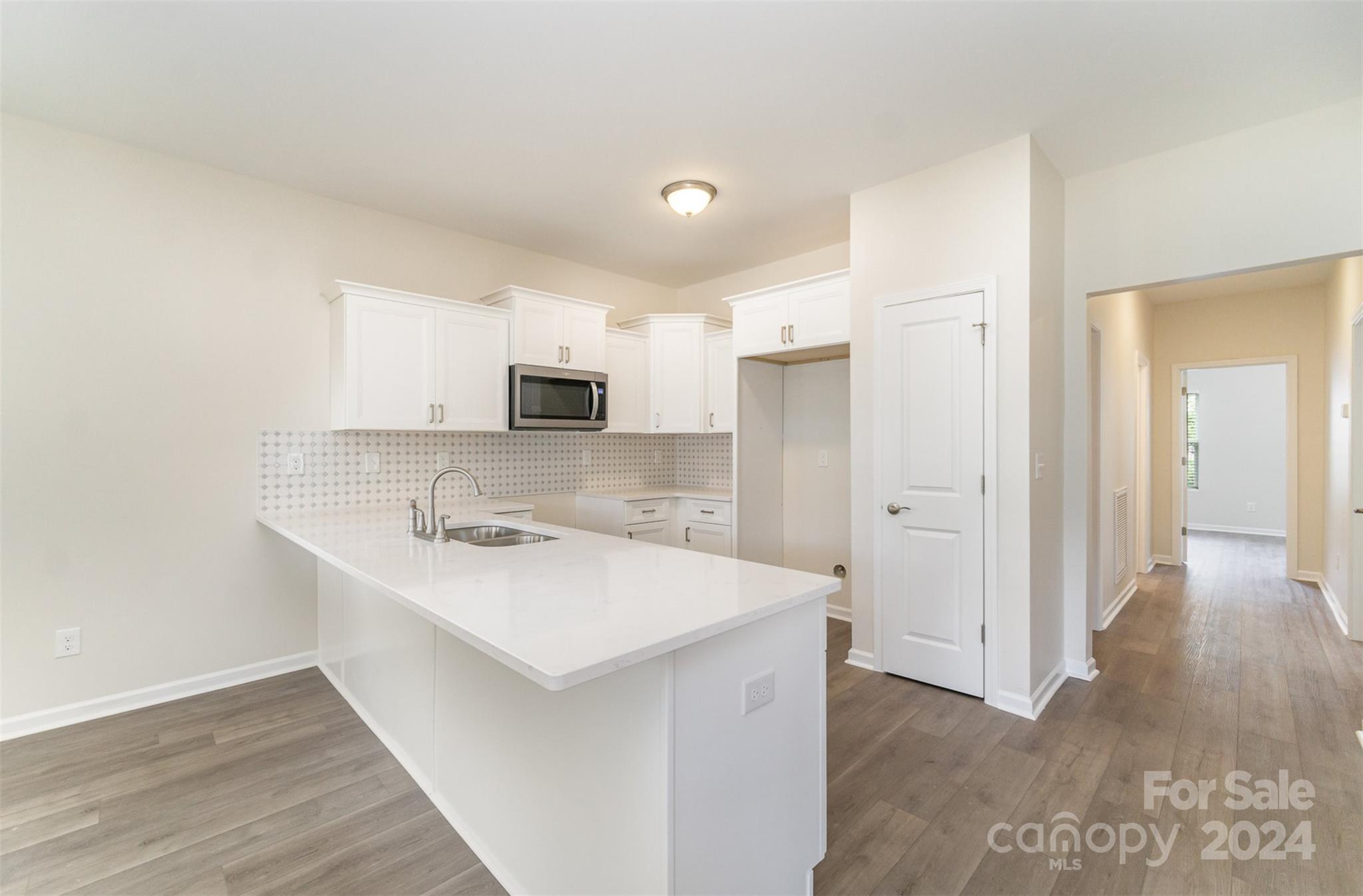 24593 Blue Heron Circle