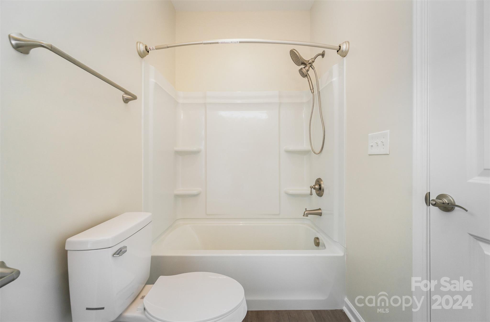 24593 Blue Heron Circle