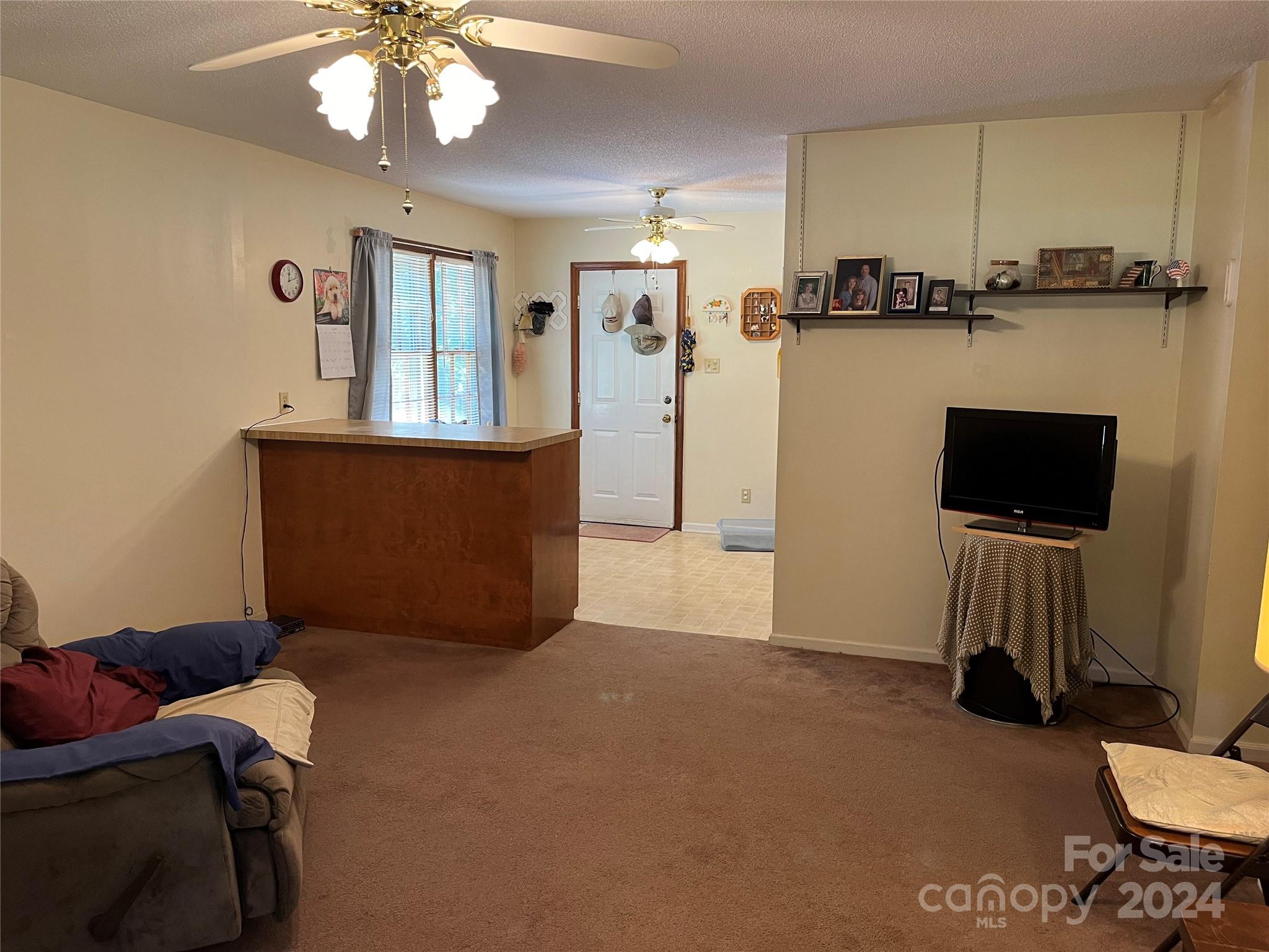 1821 Reservation Road