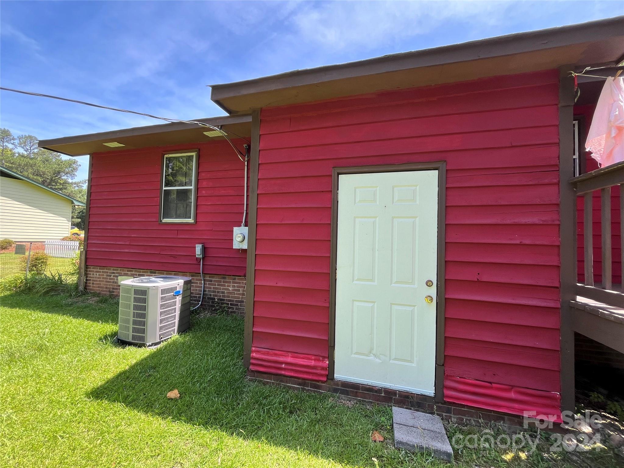 1821 Reservation Road