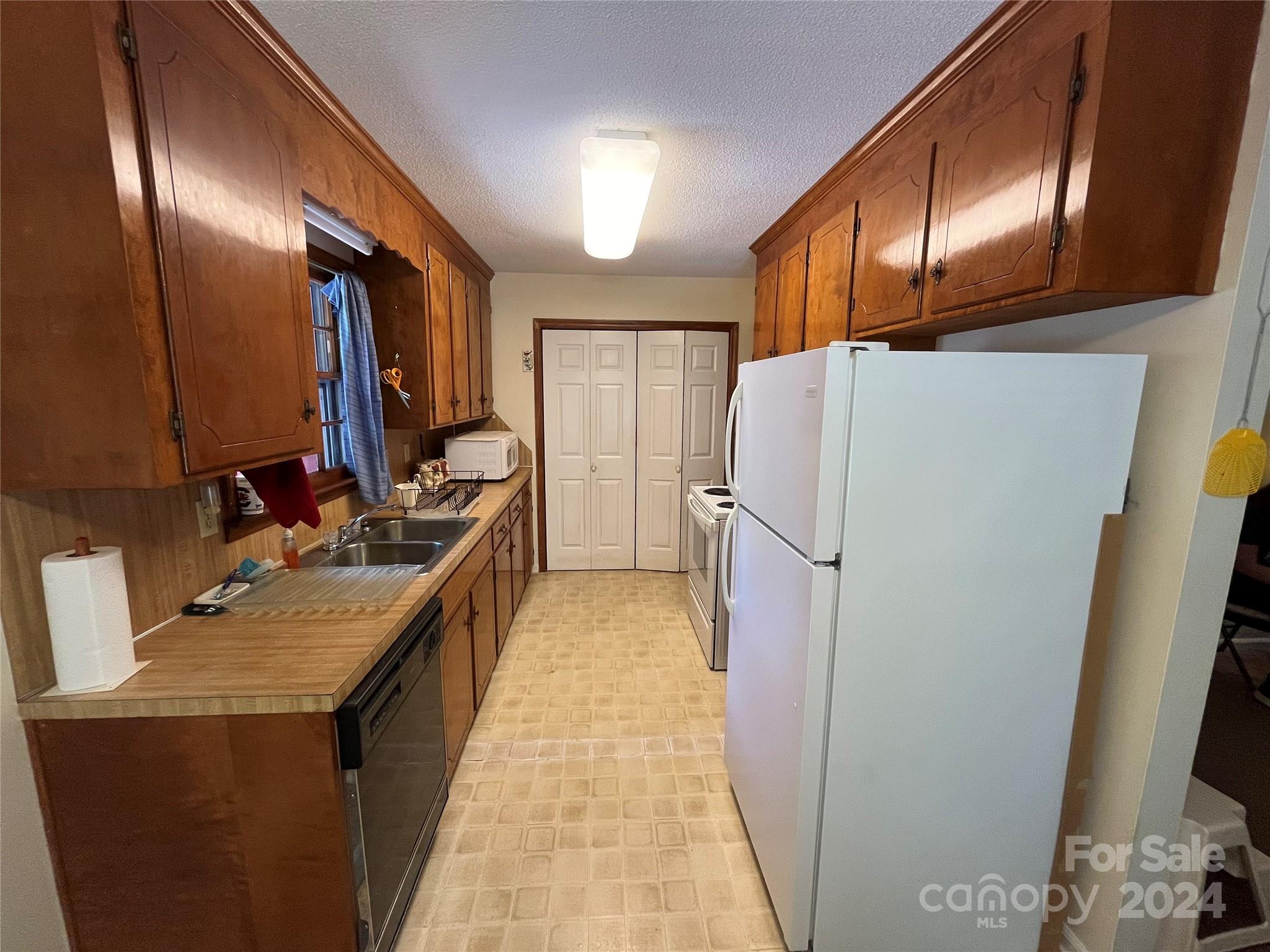 1821 Reservation Road
