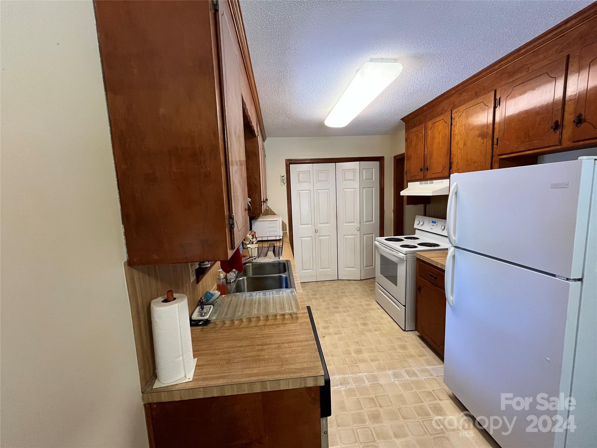 1821 Reservation Road