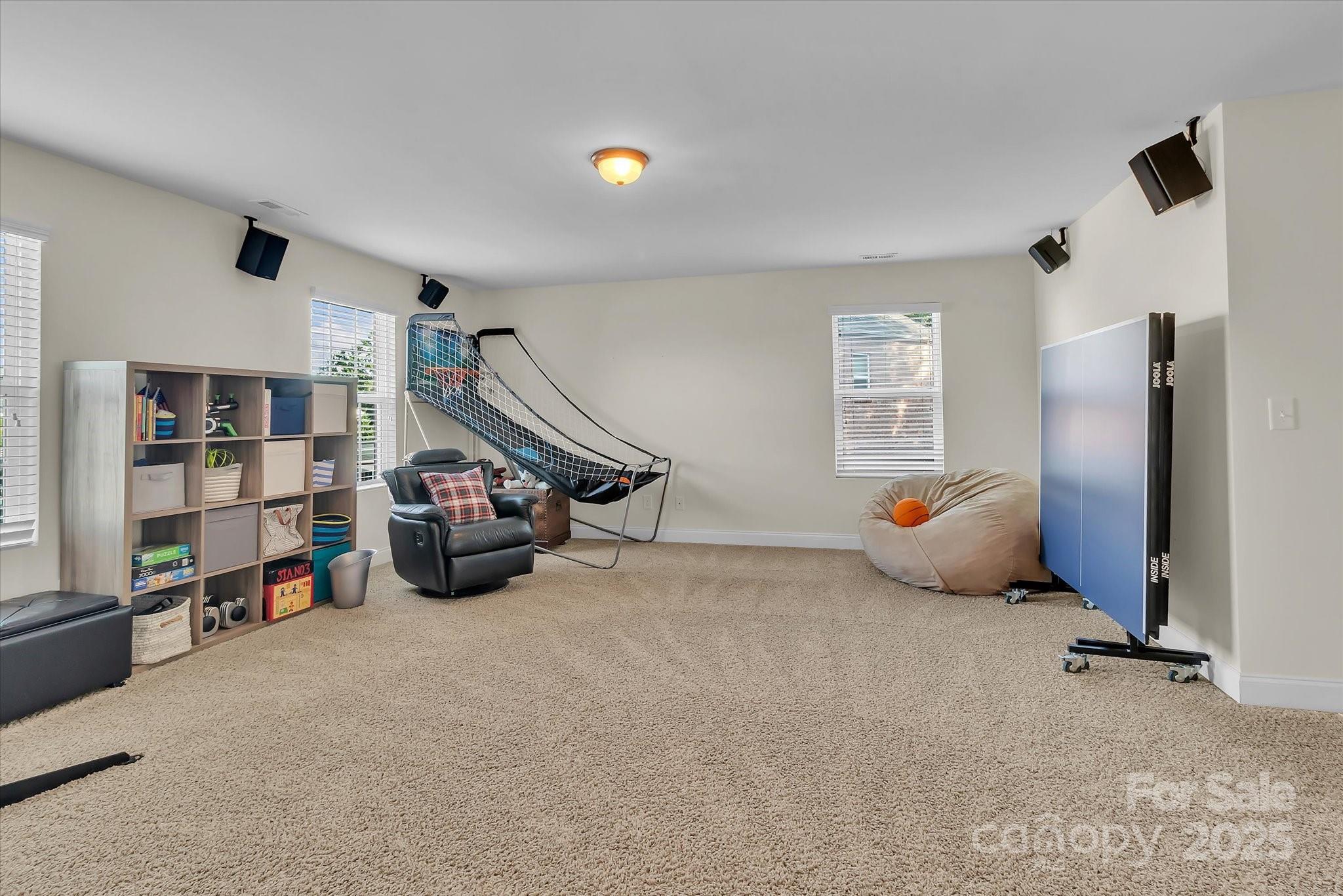 5267 Norway Lane