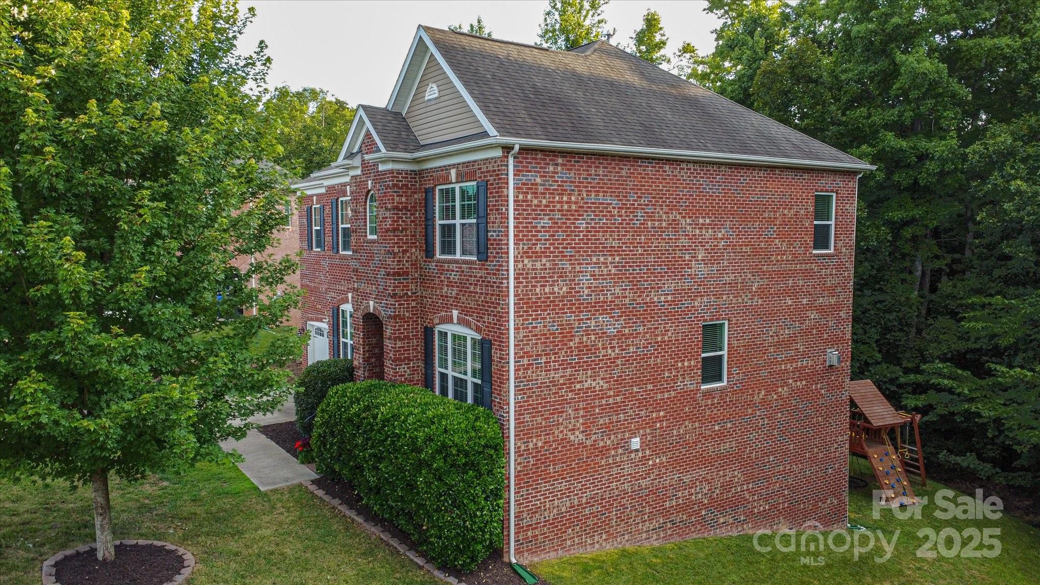 5267 Norway Lane