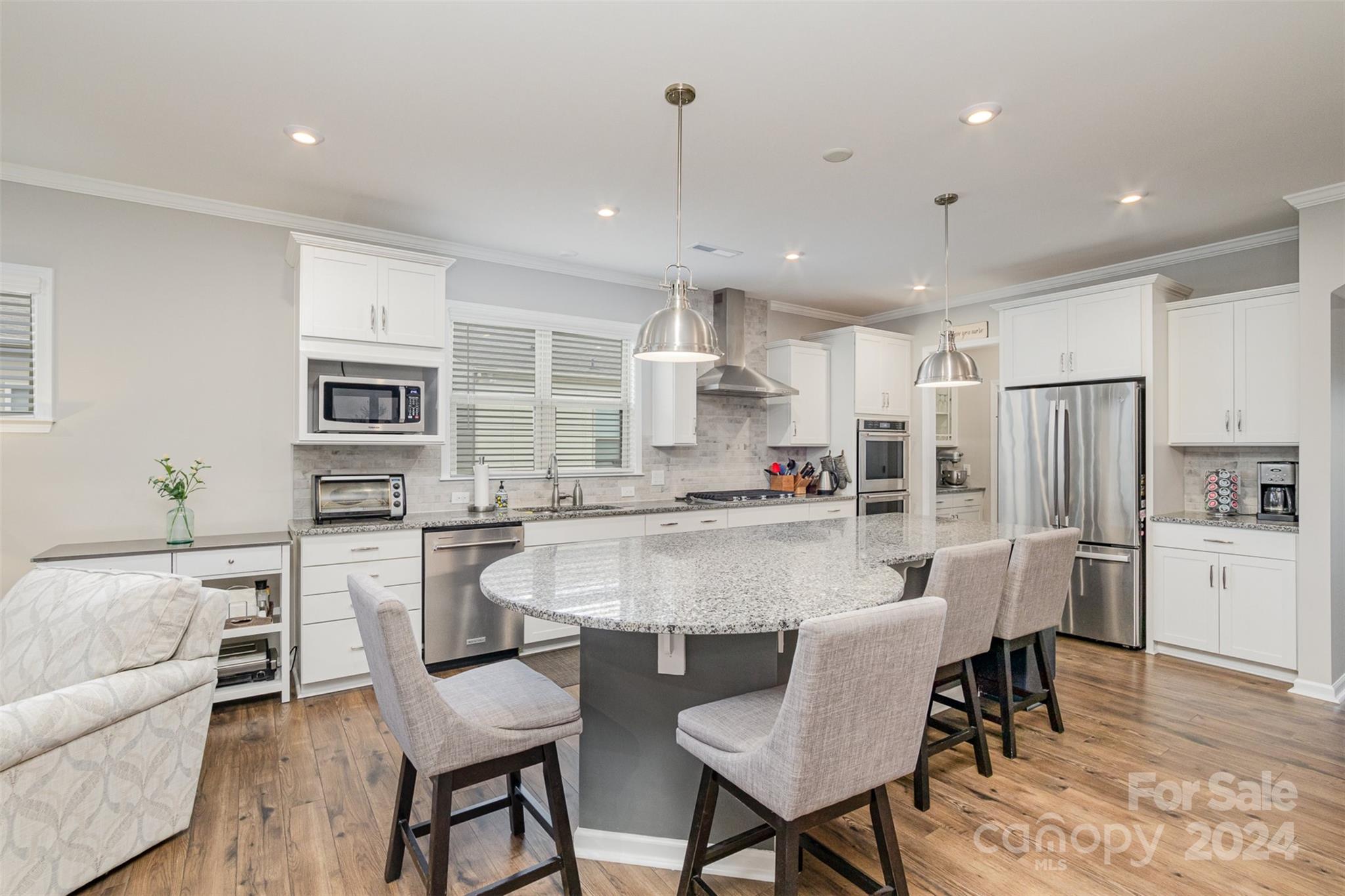 523 Sunnyview Lane