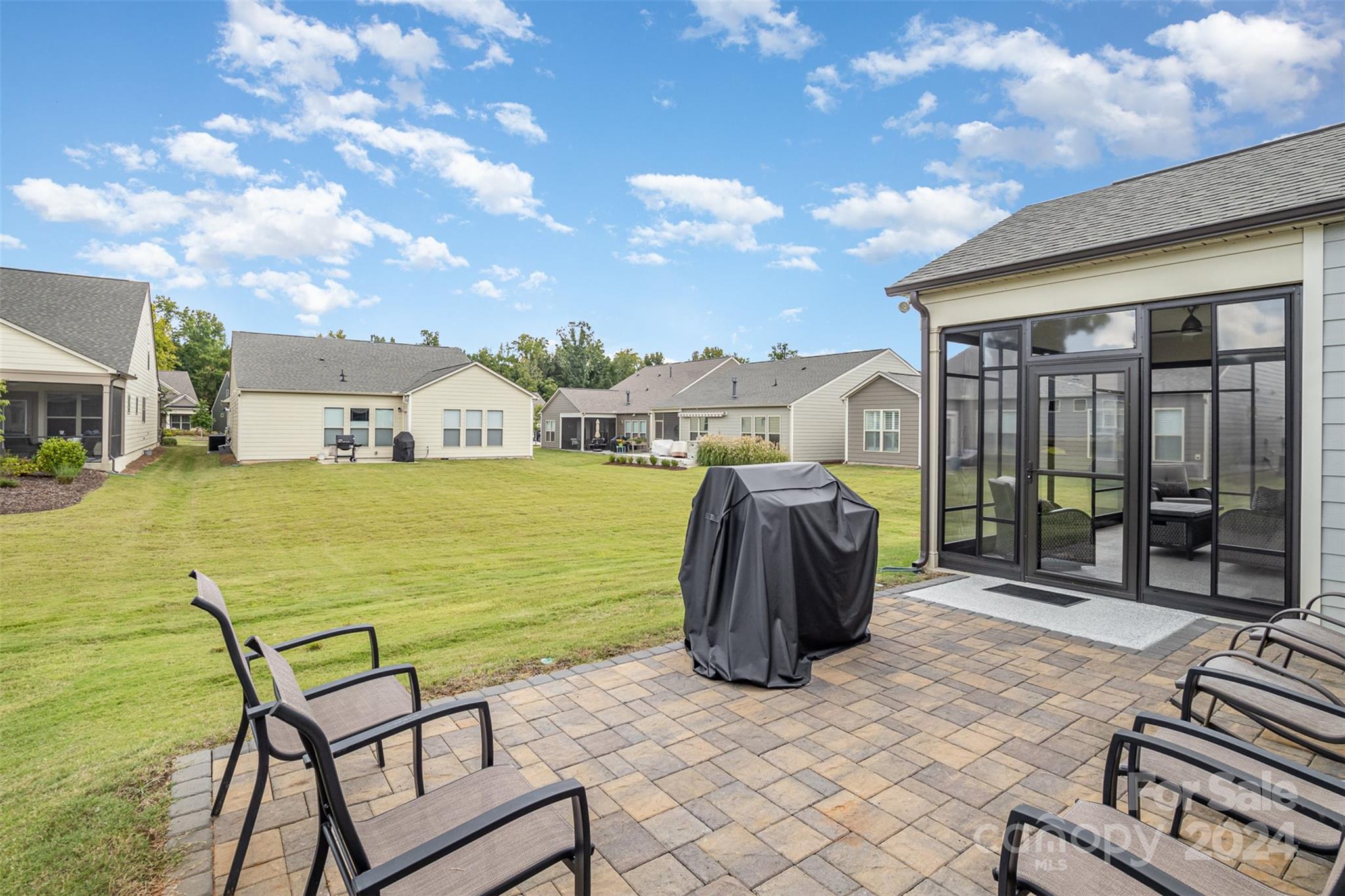 523 Sunnyview Lane