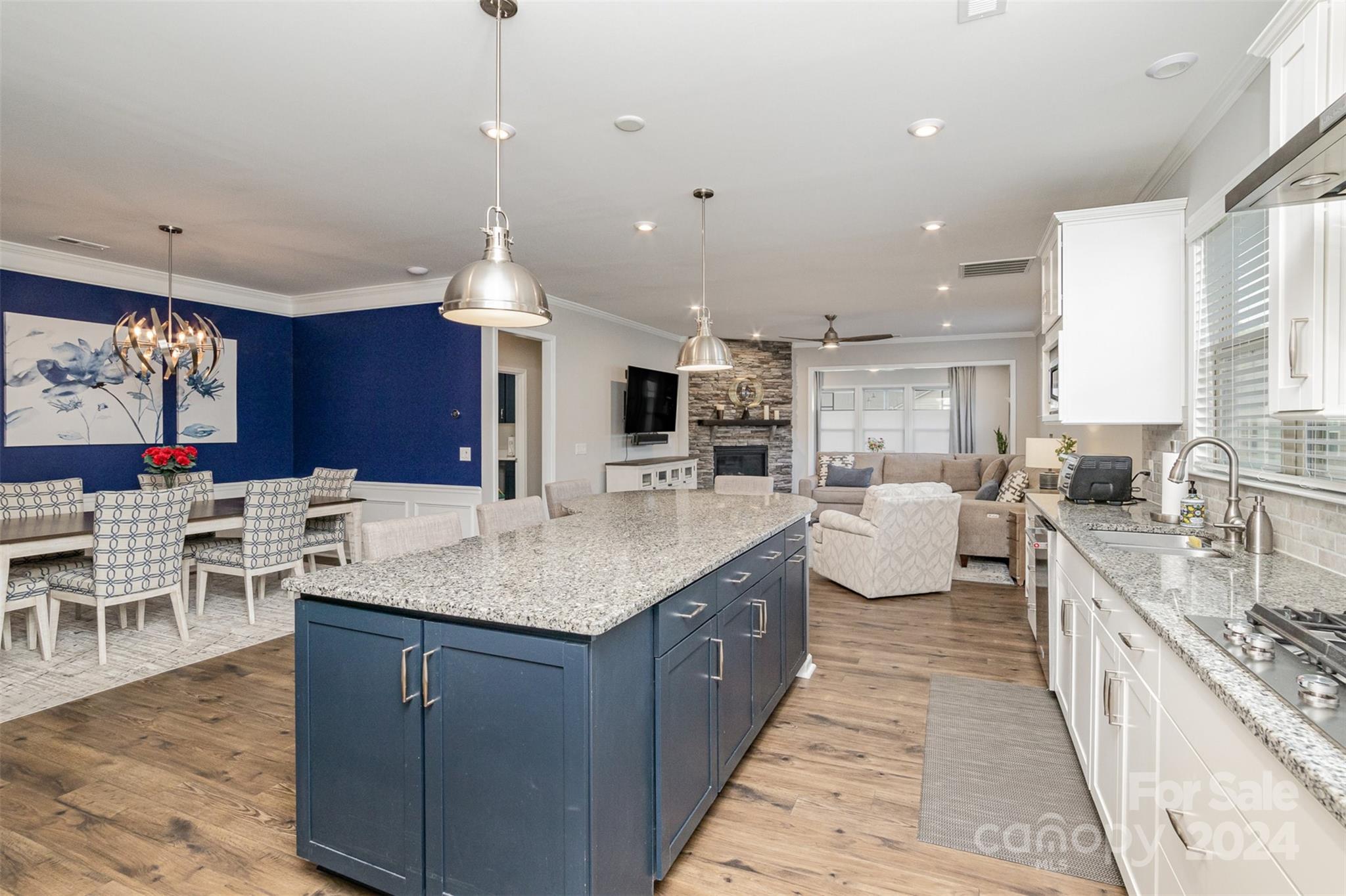 523 Sunnyview Lane