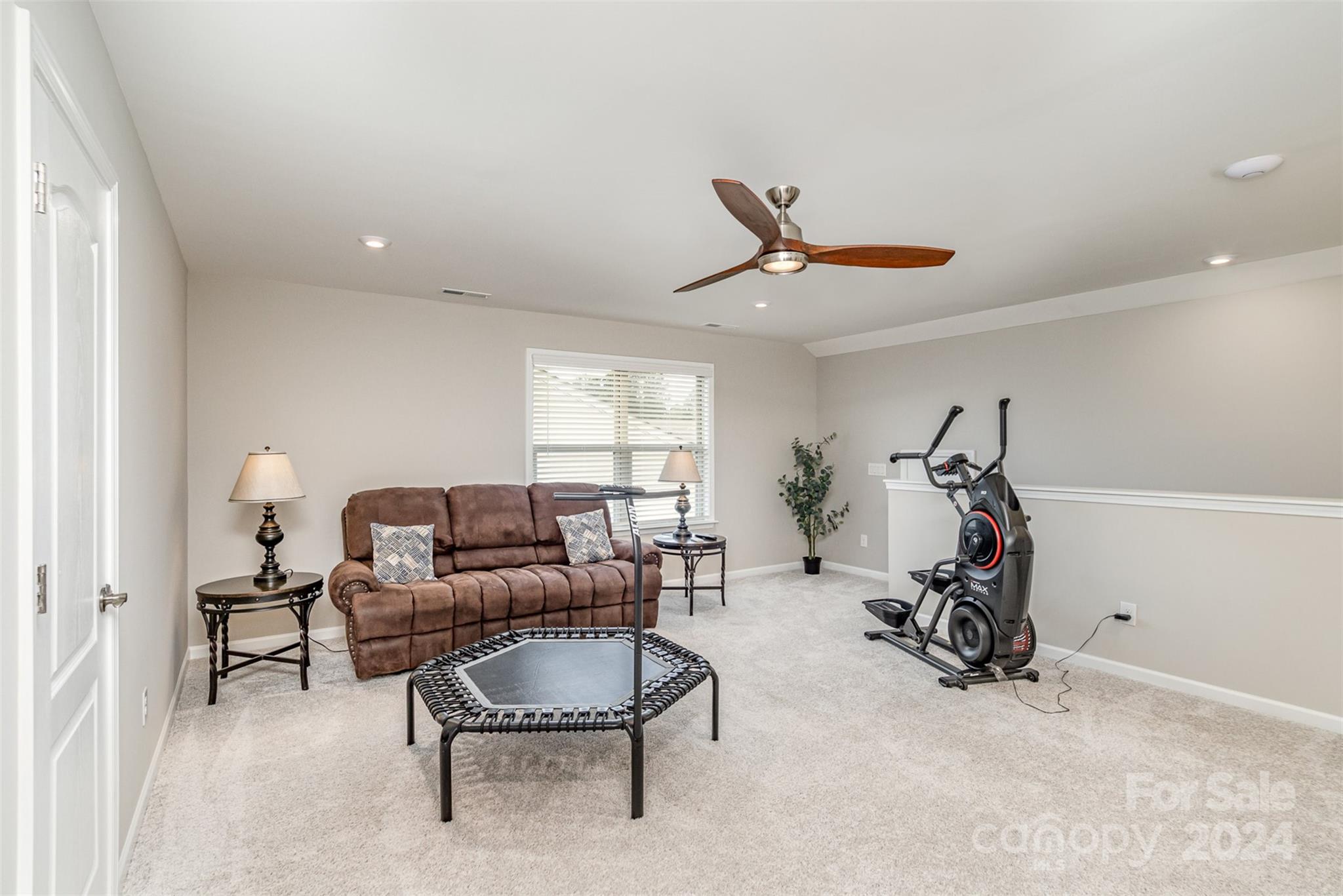 523 Sunnyview Lane