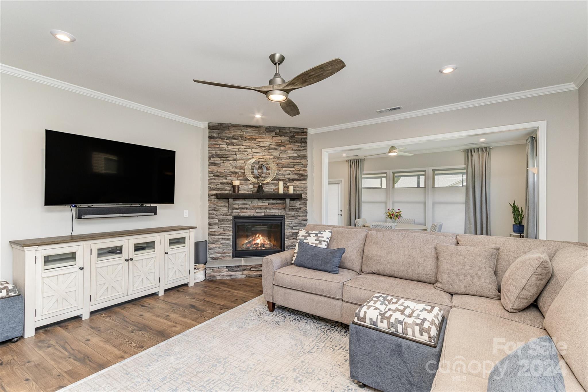 523 Sunnyview Lane
