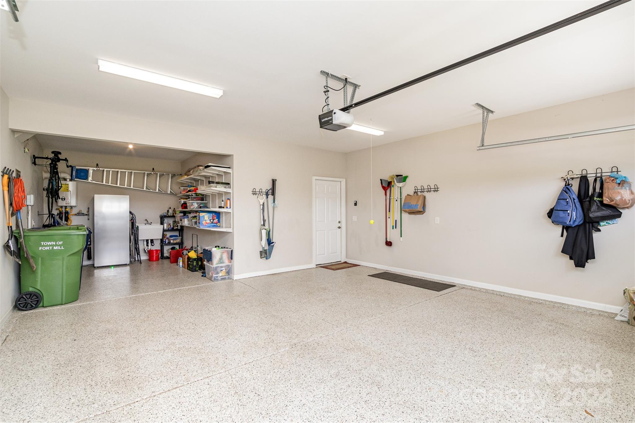 523 Sunnyview Lane