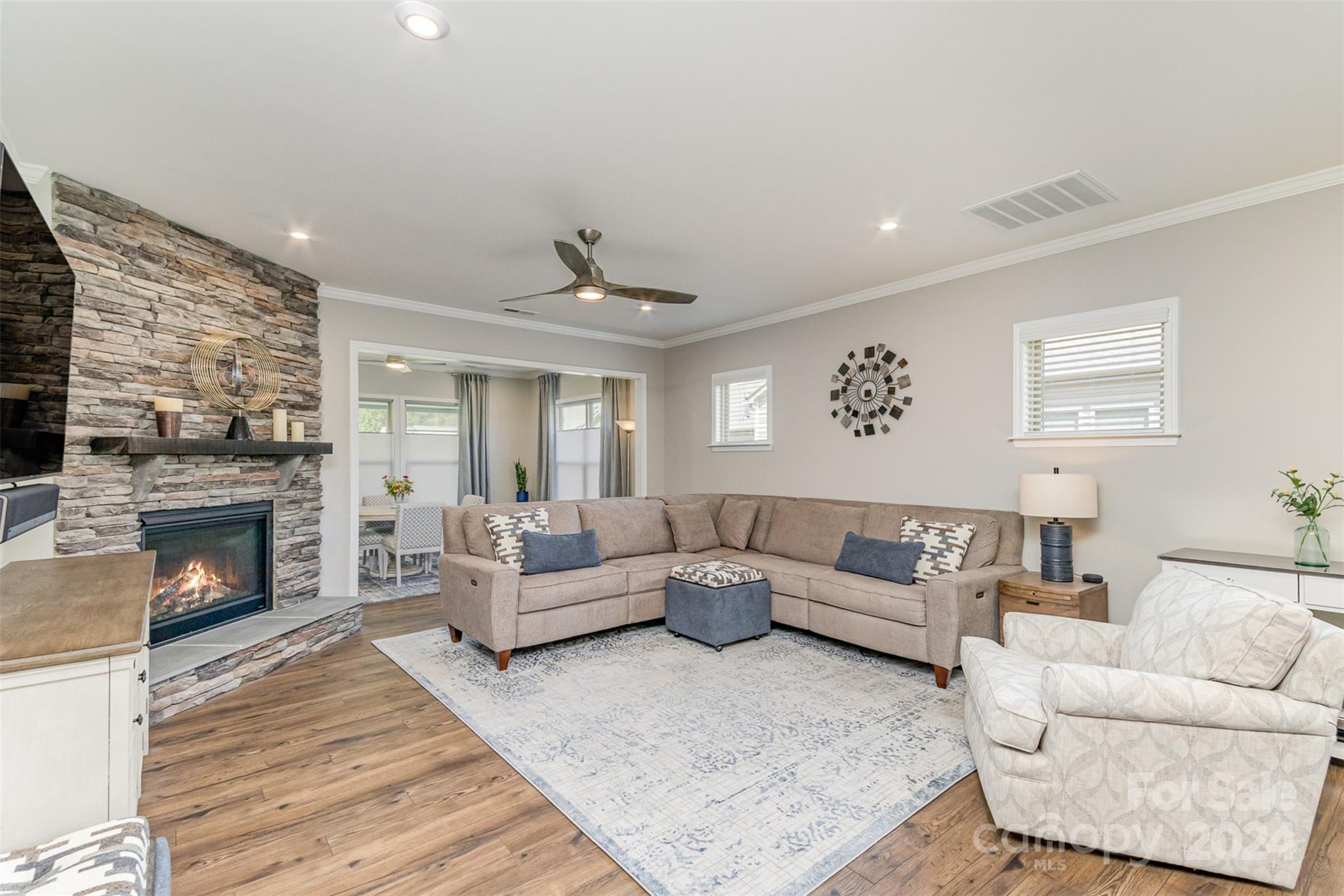 523 Sunnyview Lane