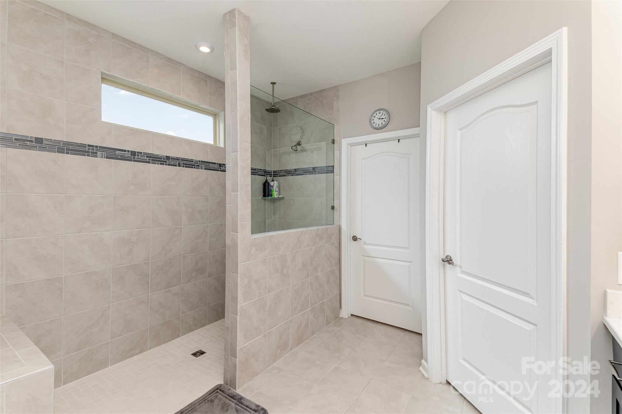 523 Sunnyview Lane