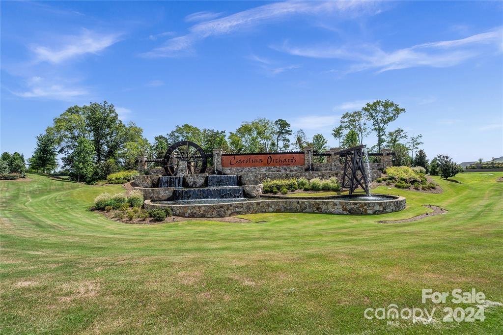 523 Sunnyview Lane