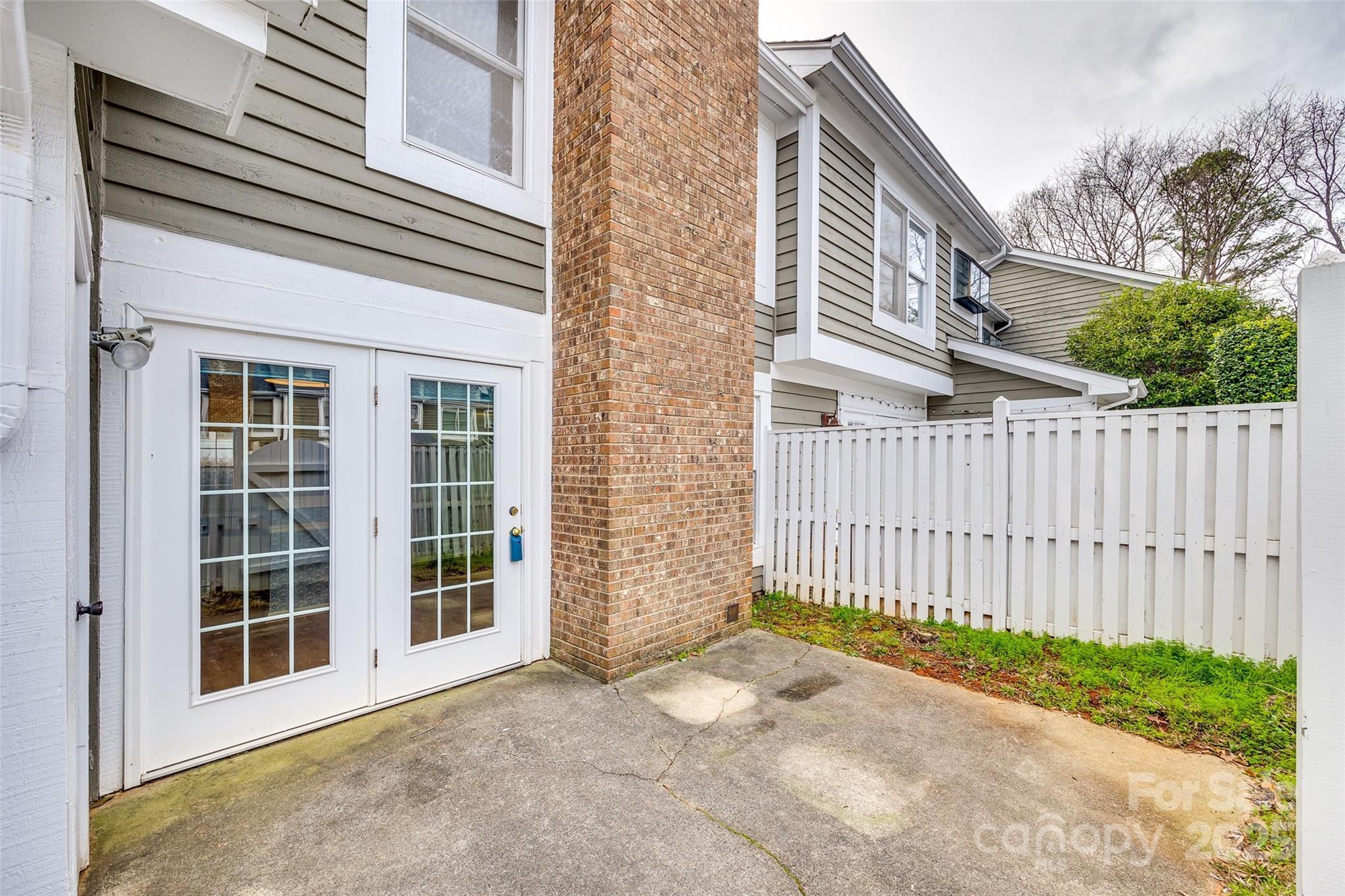 8218 Legare Court