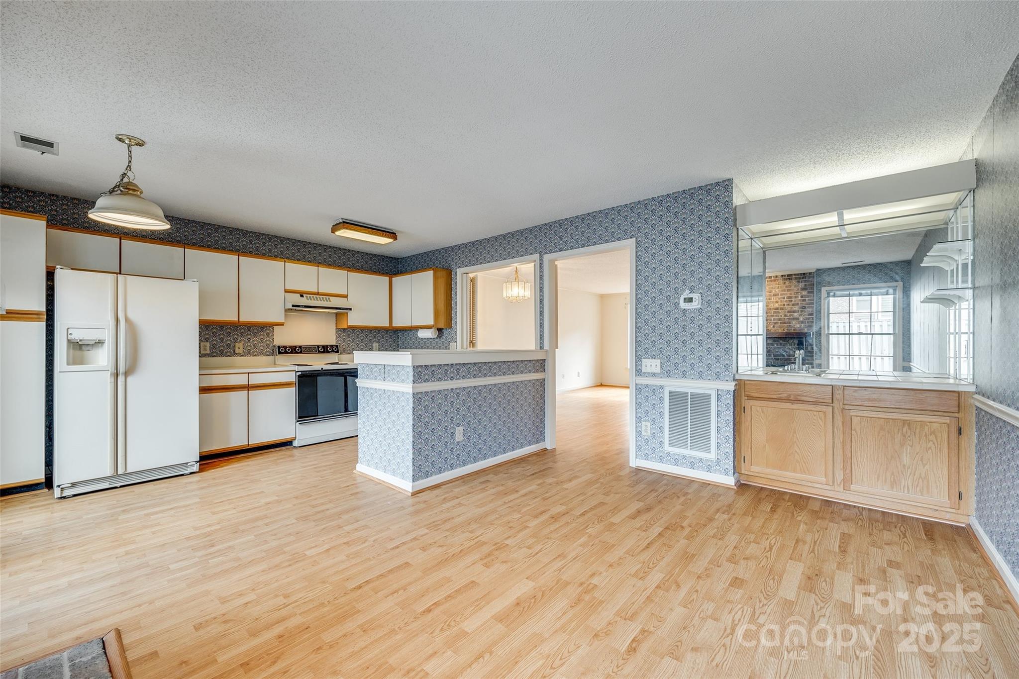 8218 Legare Court