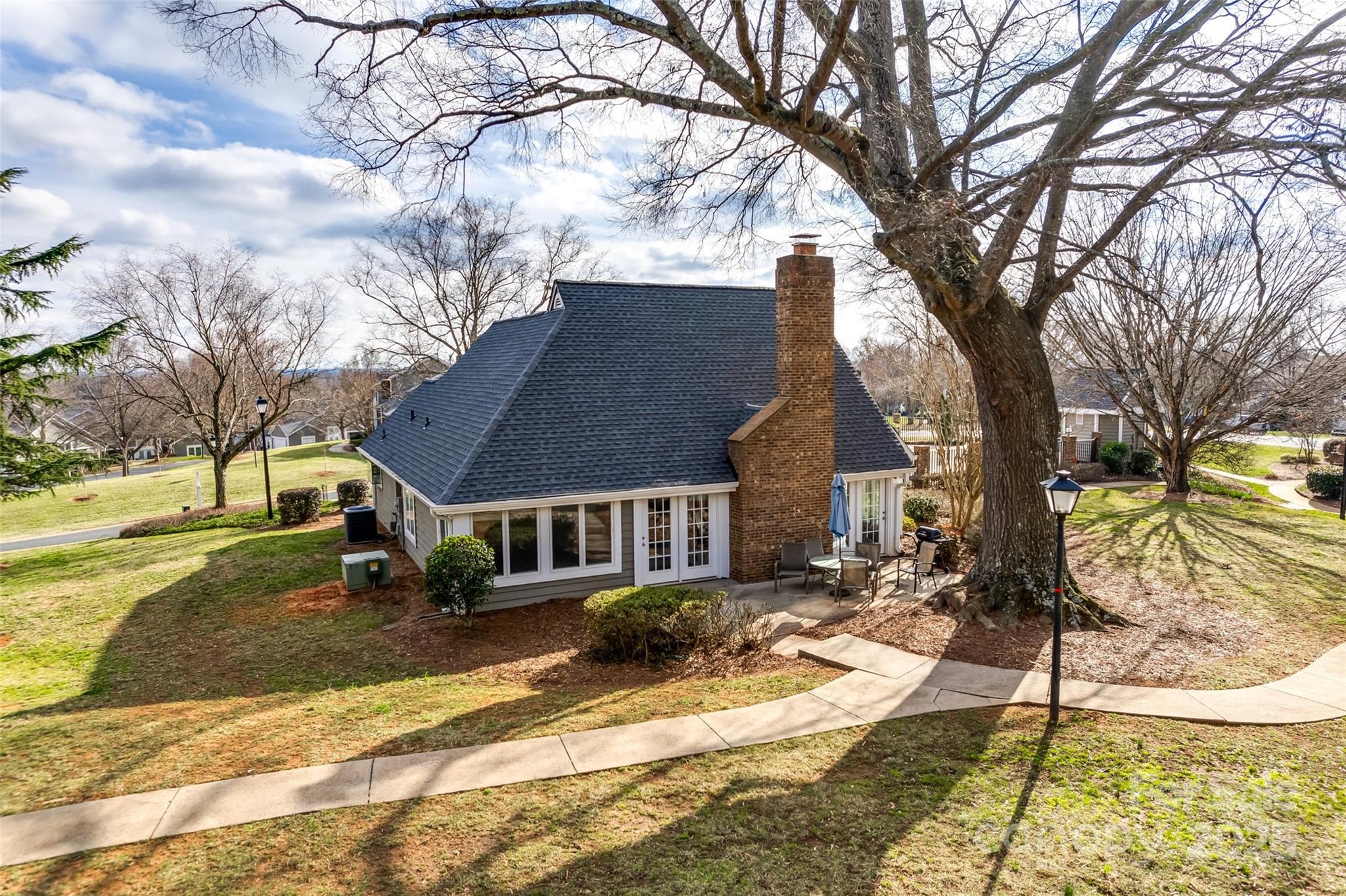 8218 Legare Court