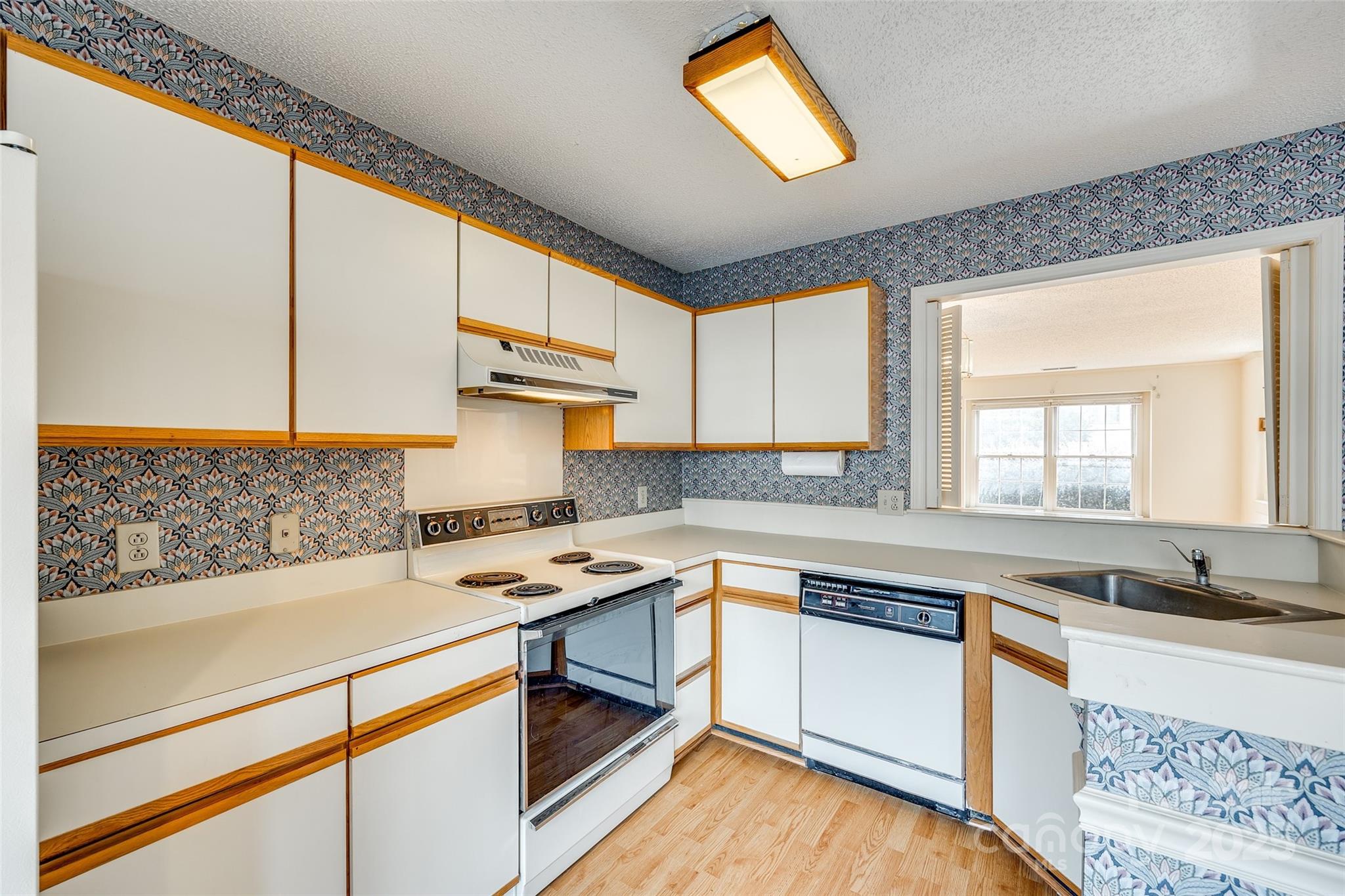 8218 Legare Court