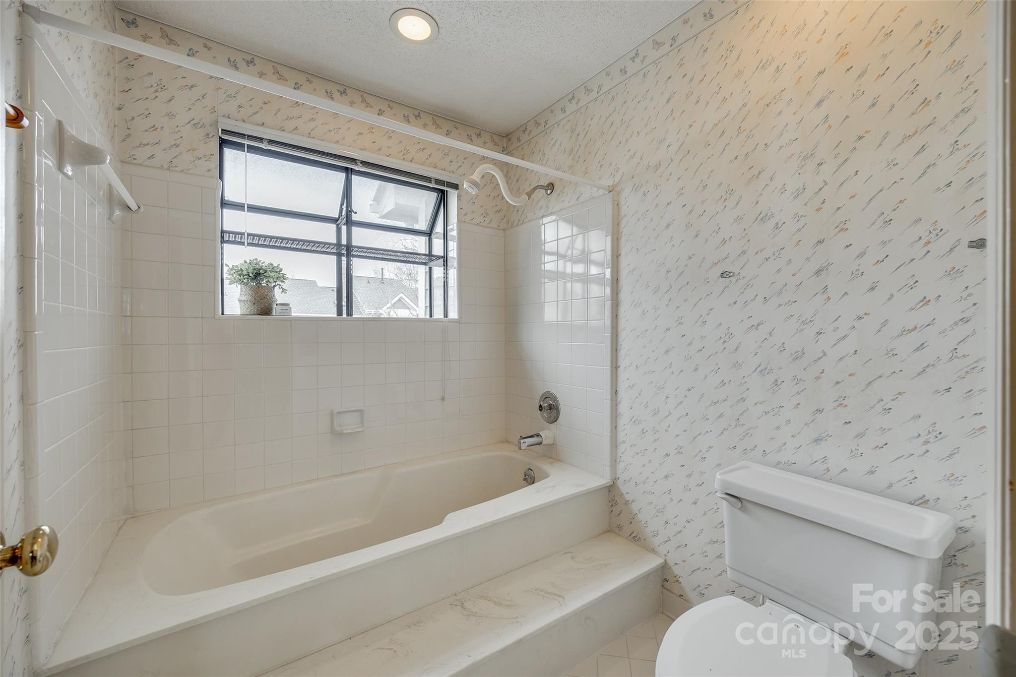 8218 Legare Court