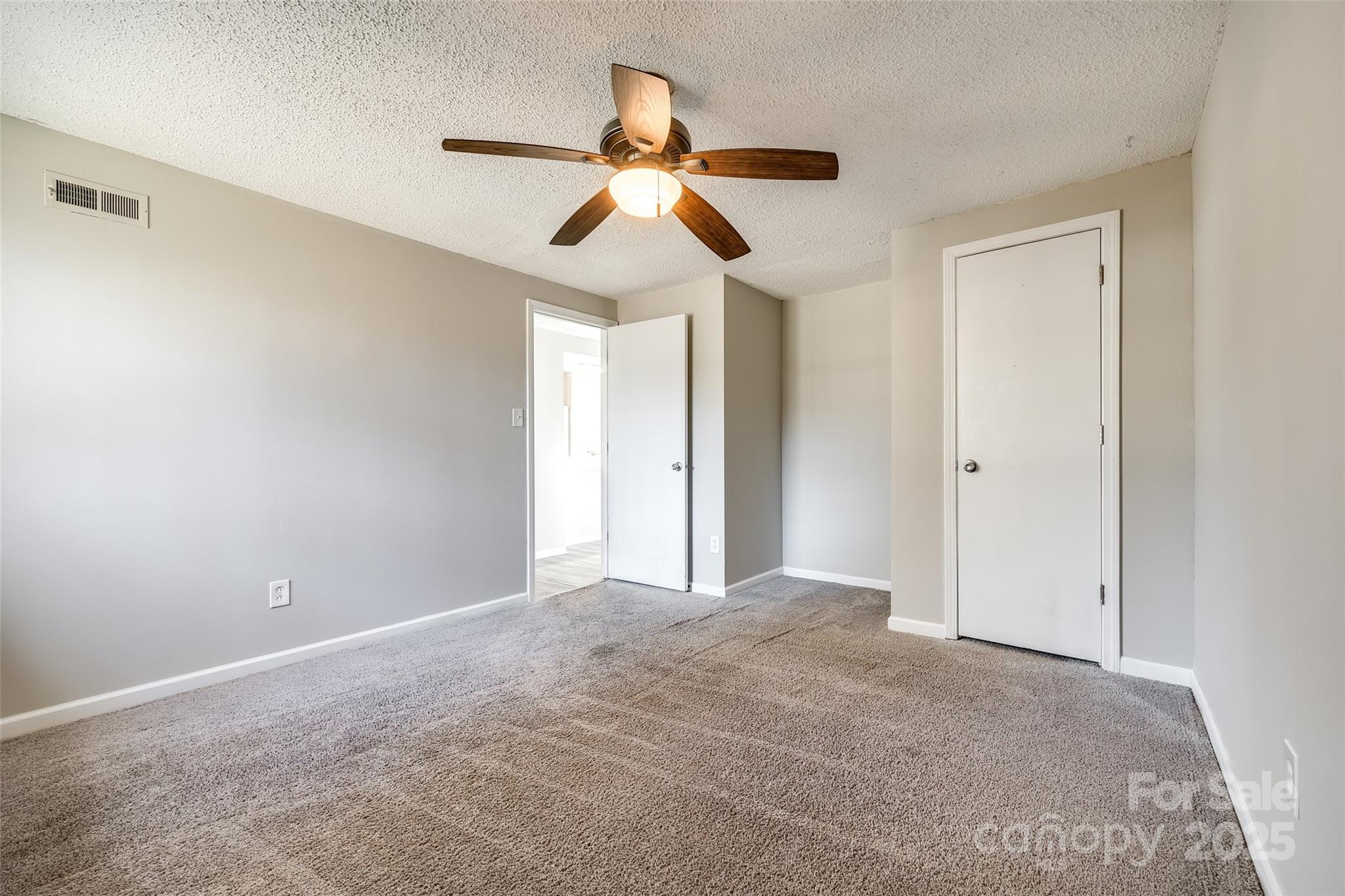 4901 Smokehollow Road
